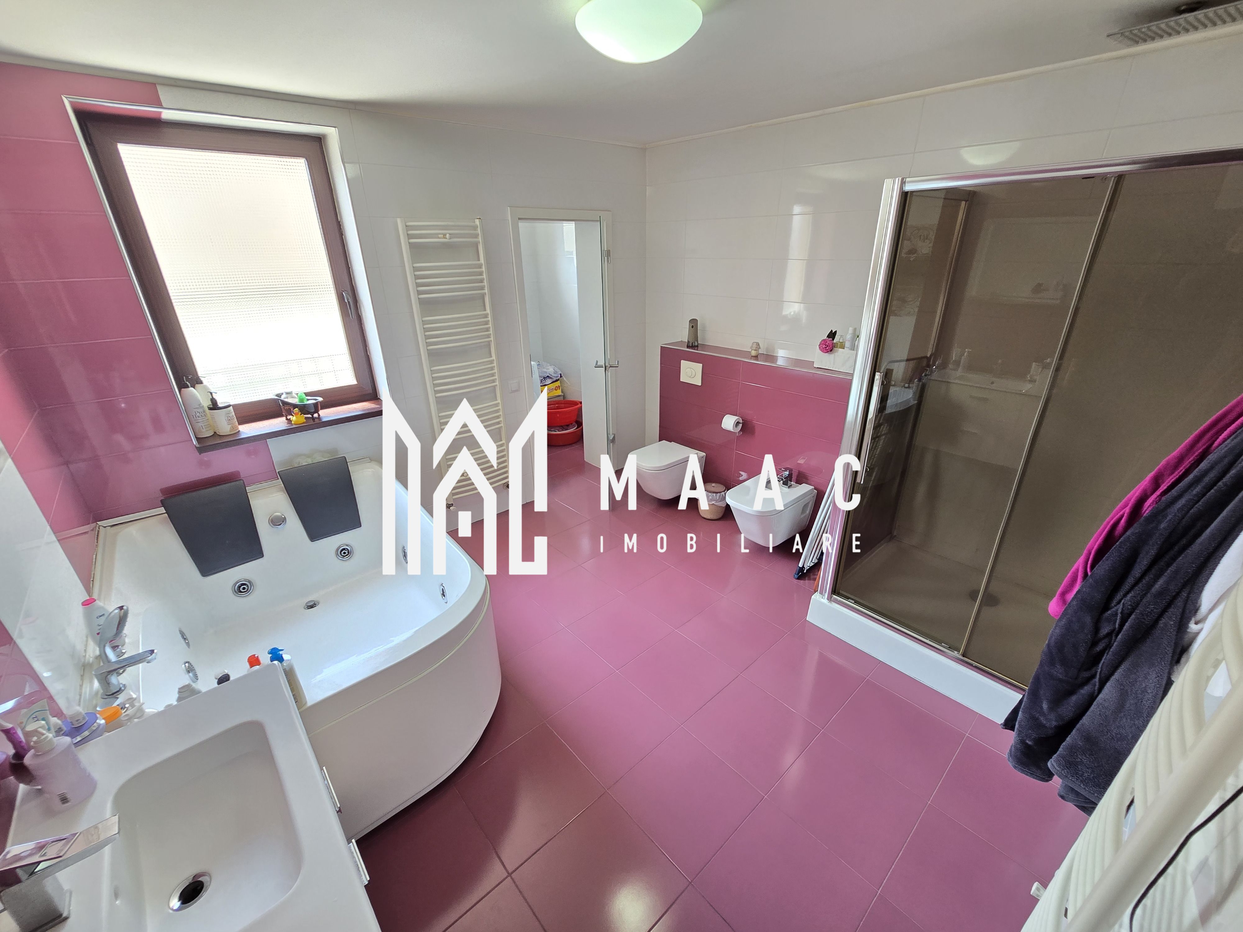 Vila 5 camere moderna 300 mp teren Zona Tineretului — fotografia 7