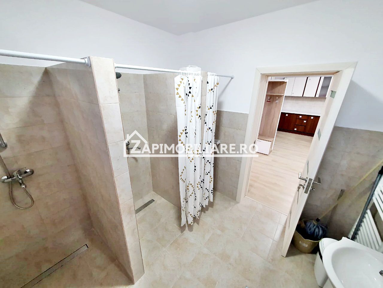 Cazare Muncitori,4 camere,2 băi,100 mp, 4 locuri de parcare — fotografia 8