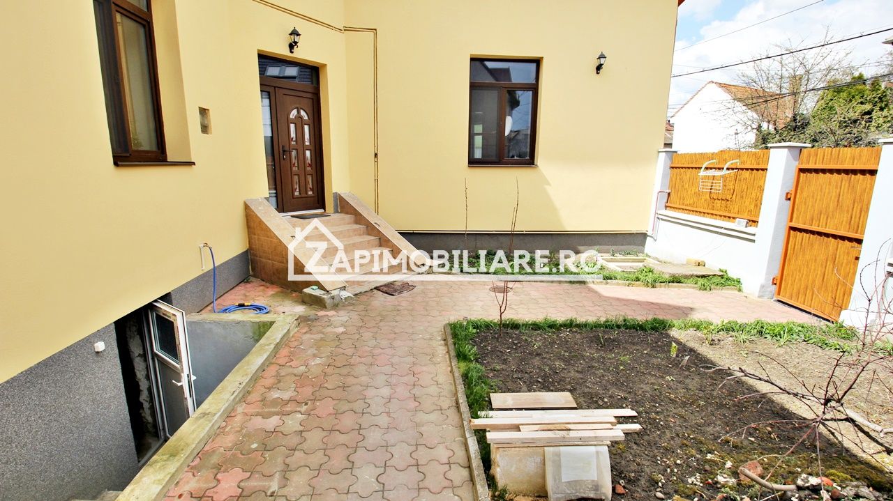 Casa 5 camere,3 băi,180 mp.teren 371 mp.Central — fotografia 6