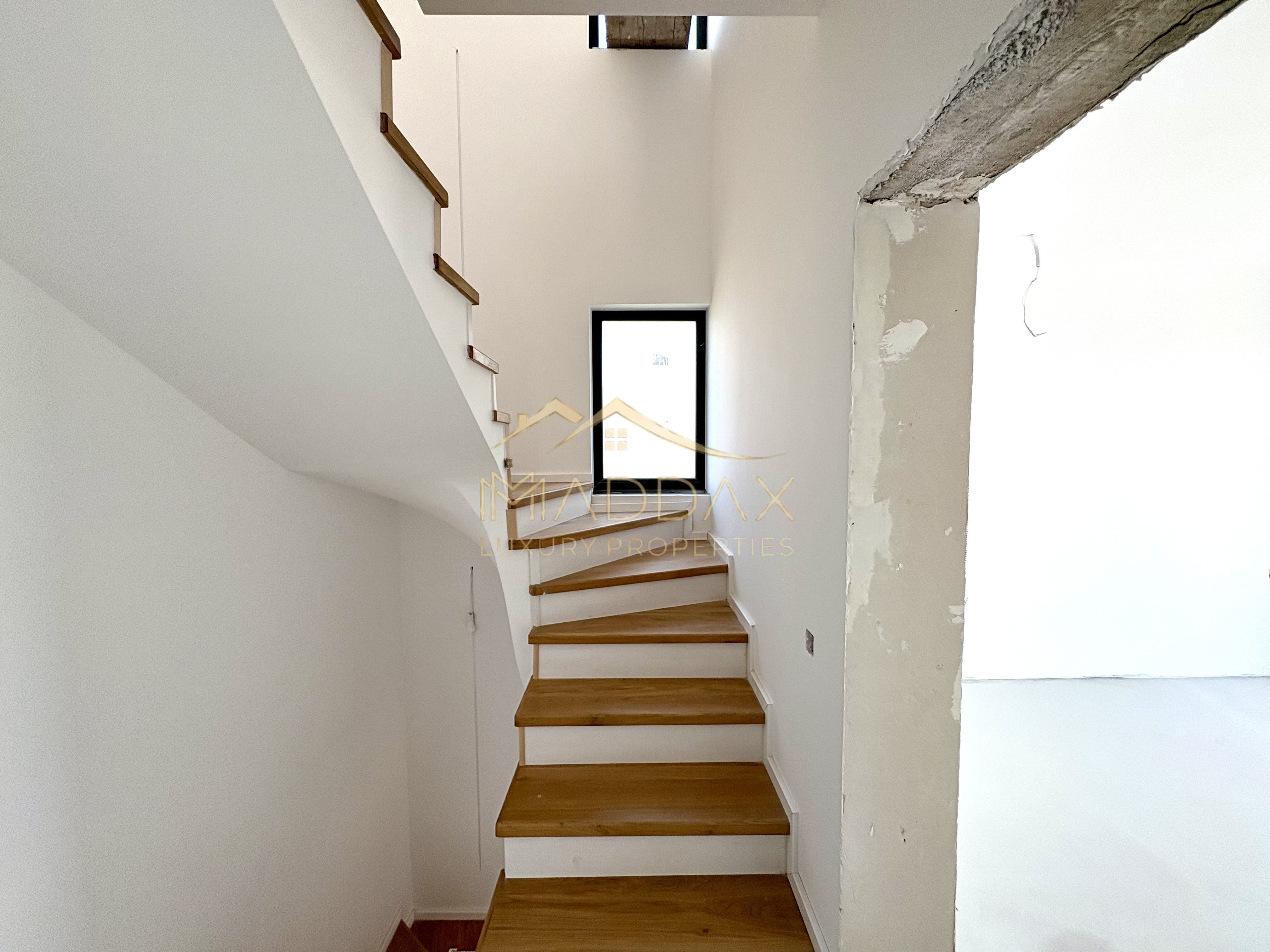 VILA PREMIUM cu 6 camere in TUNARI  P+1+M ~ Exclusivitate — fotografia 47