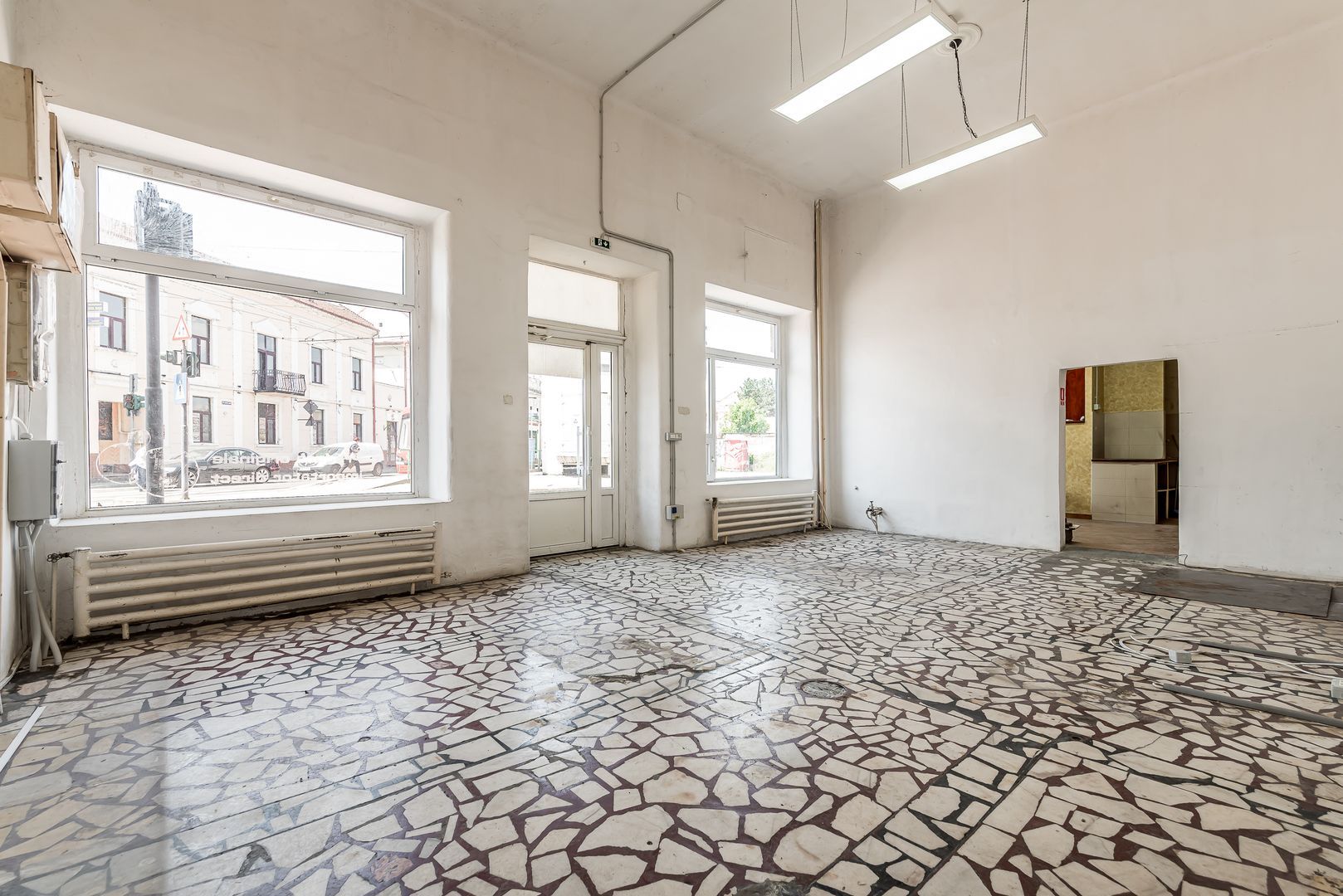 Spațiu comercial spre închiriere | Zona Boul Roșu – Palatul Steiner — fotografia 4