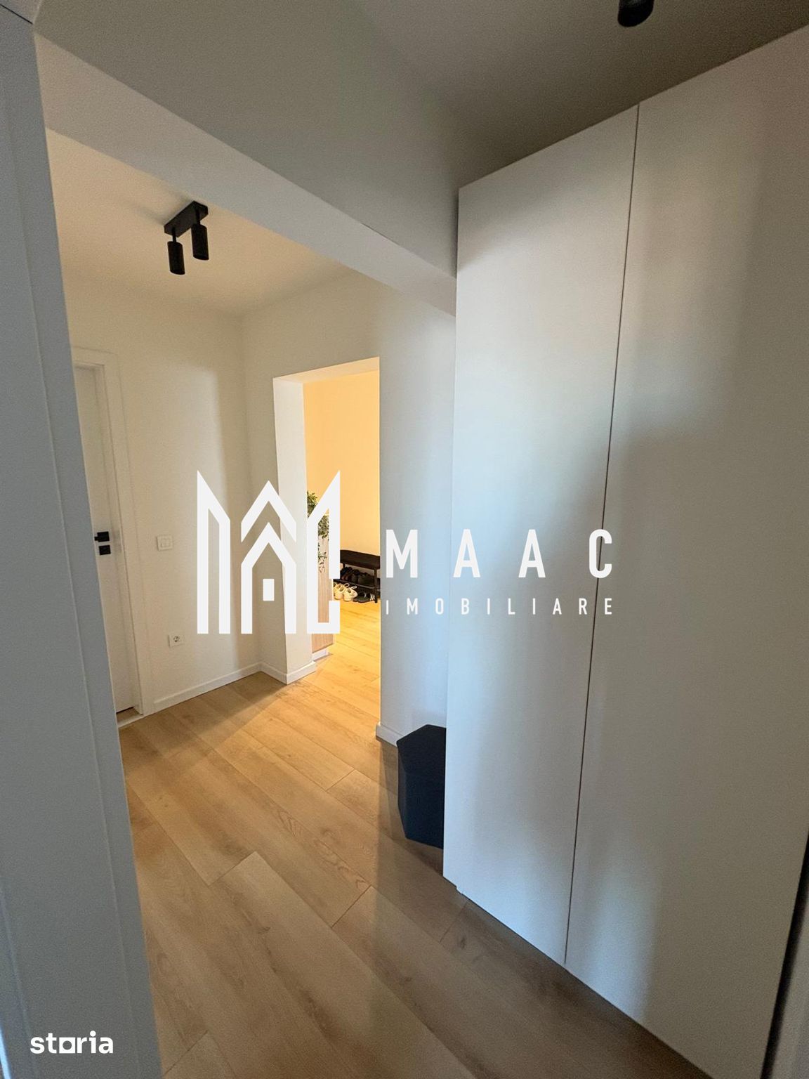 Apartament 3 camere de vânzare | Sibiu, Terezian | renovat — fotografia 4