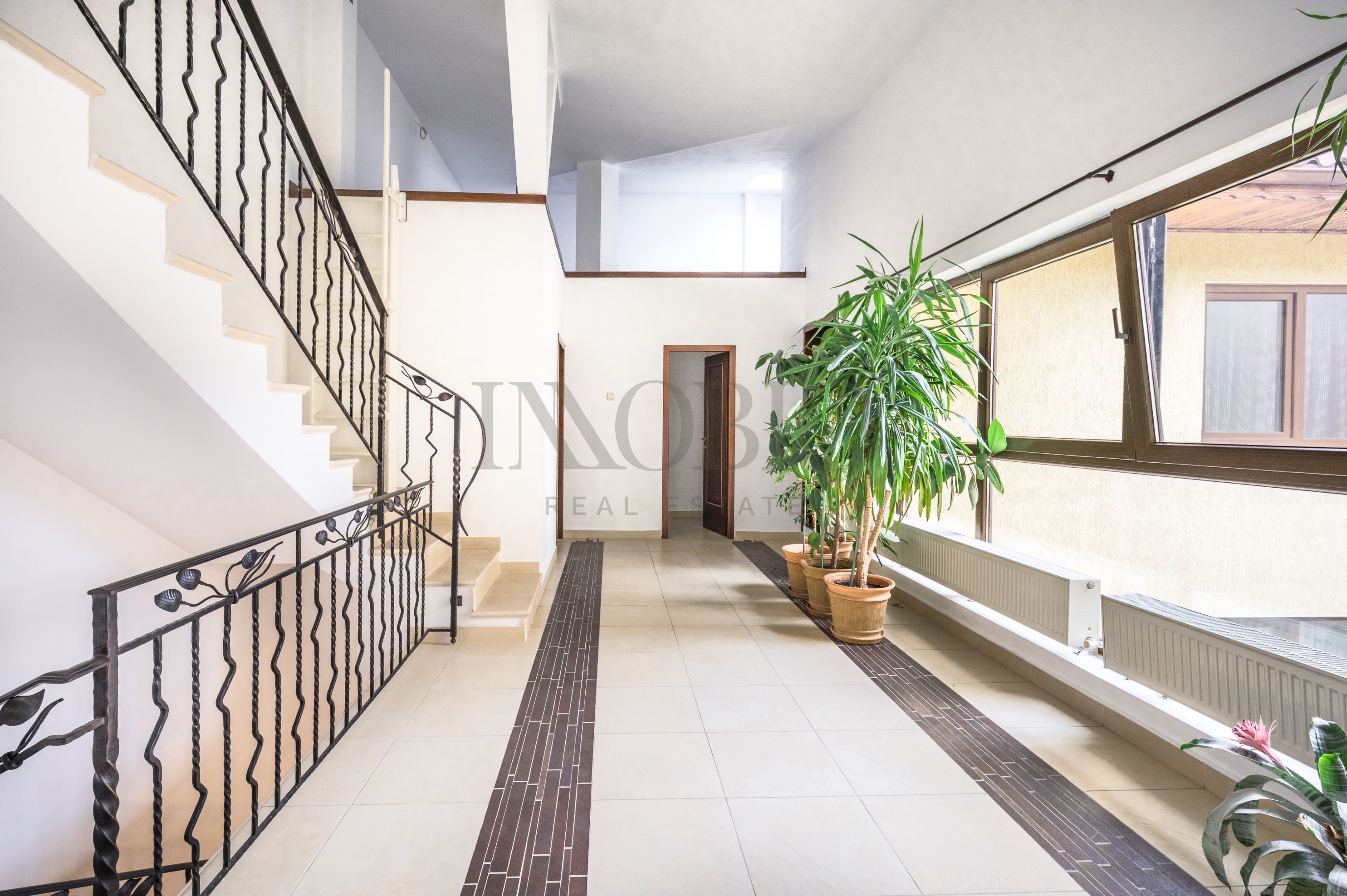 Vila proaspăt renovată Domenii | 7 camere | 4 locuri parcare — fotografia 3