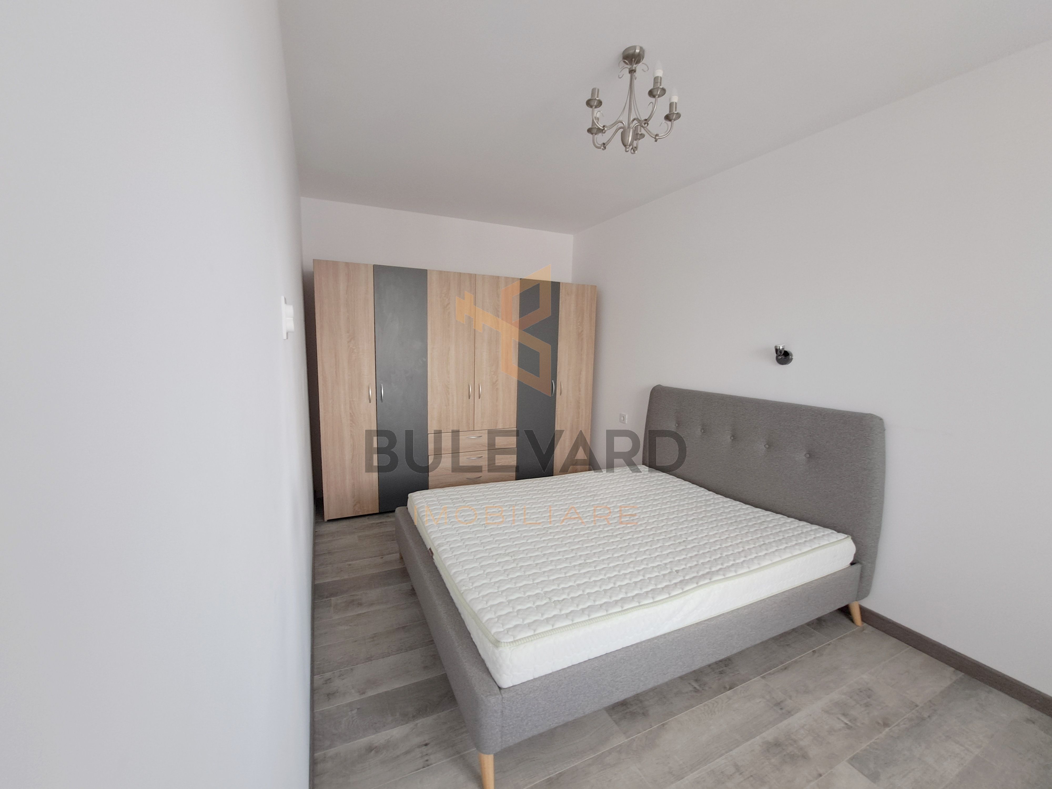 Apartament 2 camere cu parcare, zona Metro! — fotografia 4