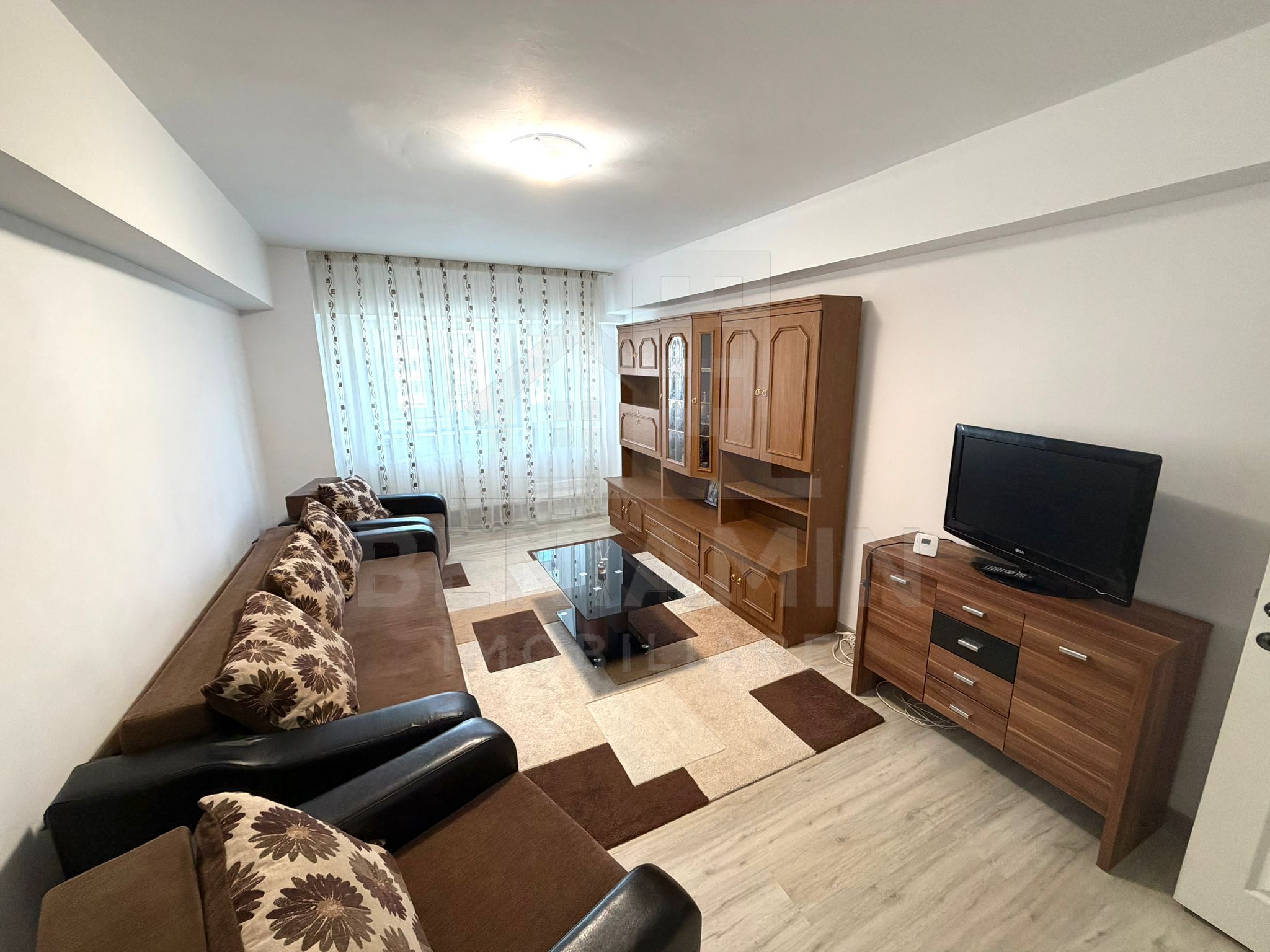 Apartament cu 2 camere decomandat Calea Bucuresti - Patria