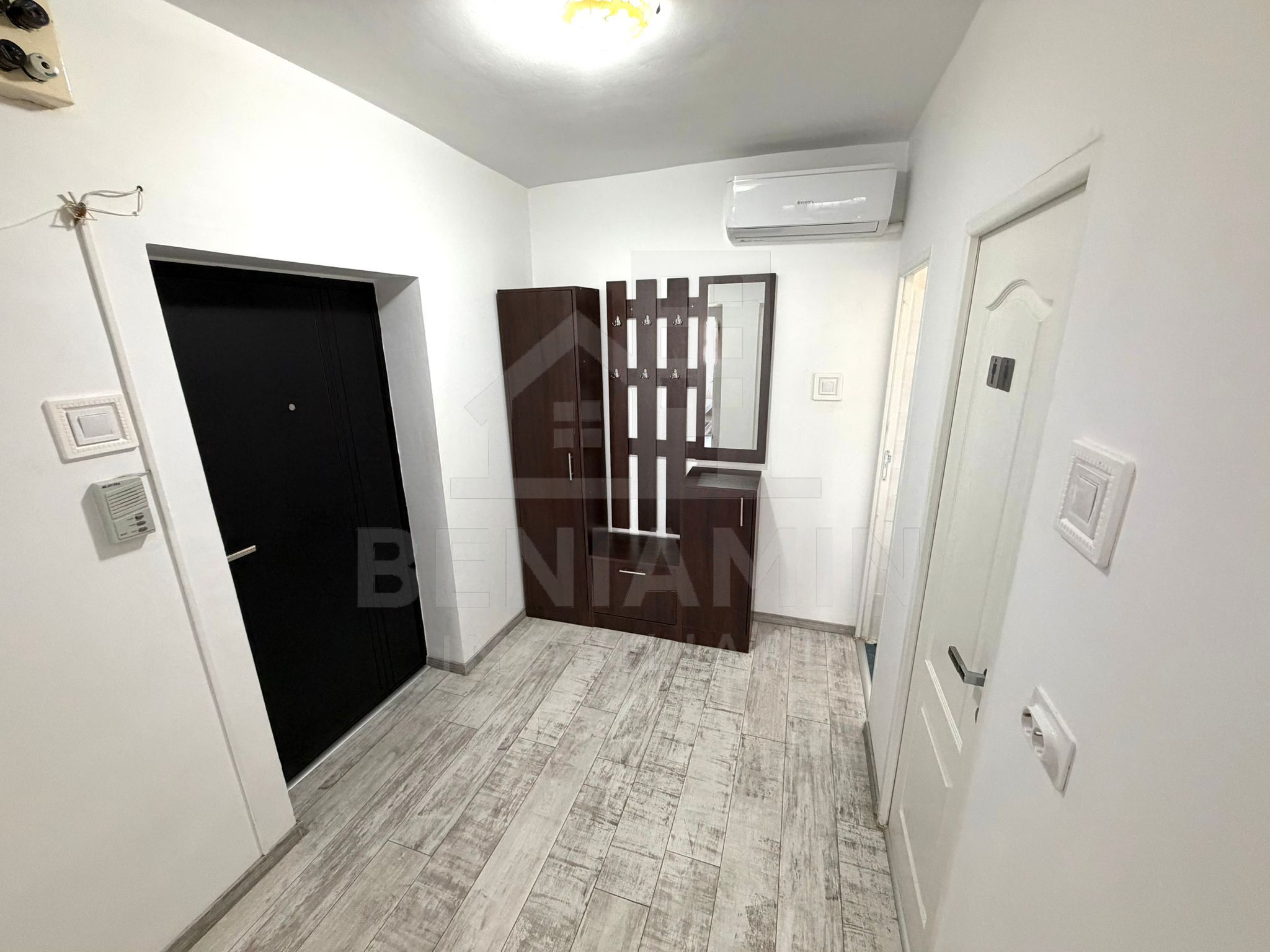 Apartament cu 2 camere decomandat Calea Bucuresti - Patria — fotografia 8