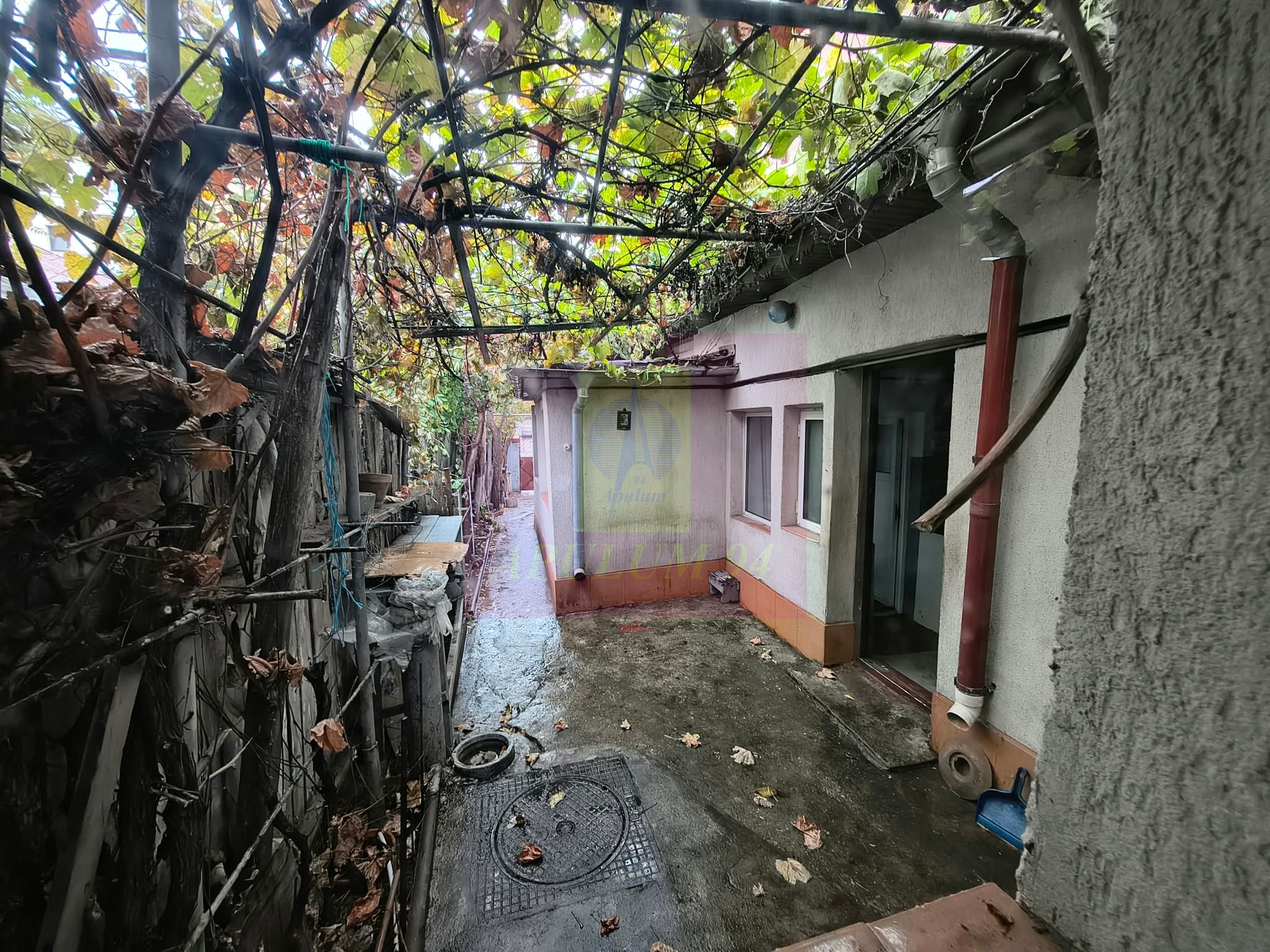 Casă cu teren propriu în Sectorul 3, lângă București Mall — fotografia 6
