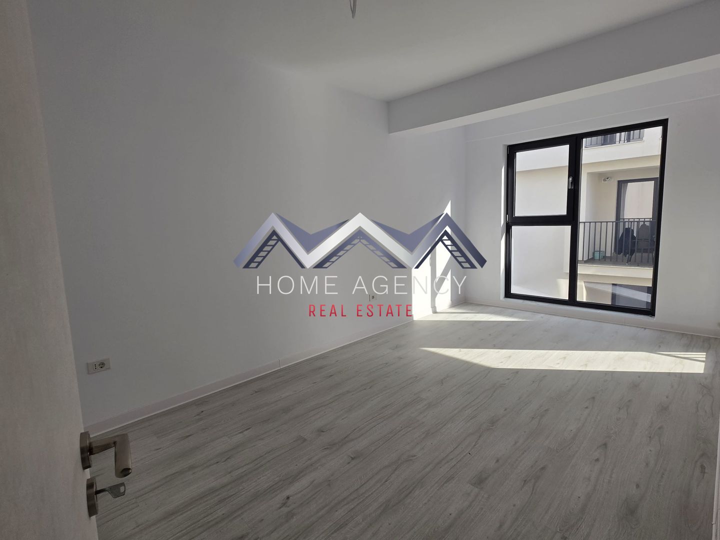 Apartament 3 camere Otopeni central — fotografia 4