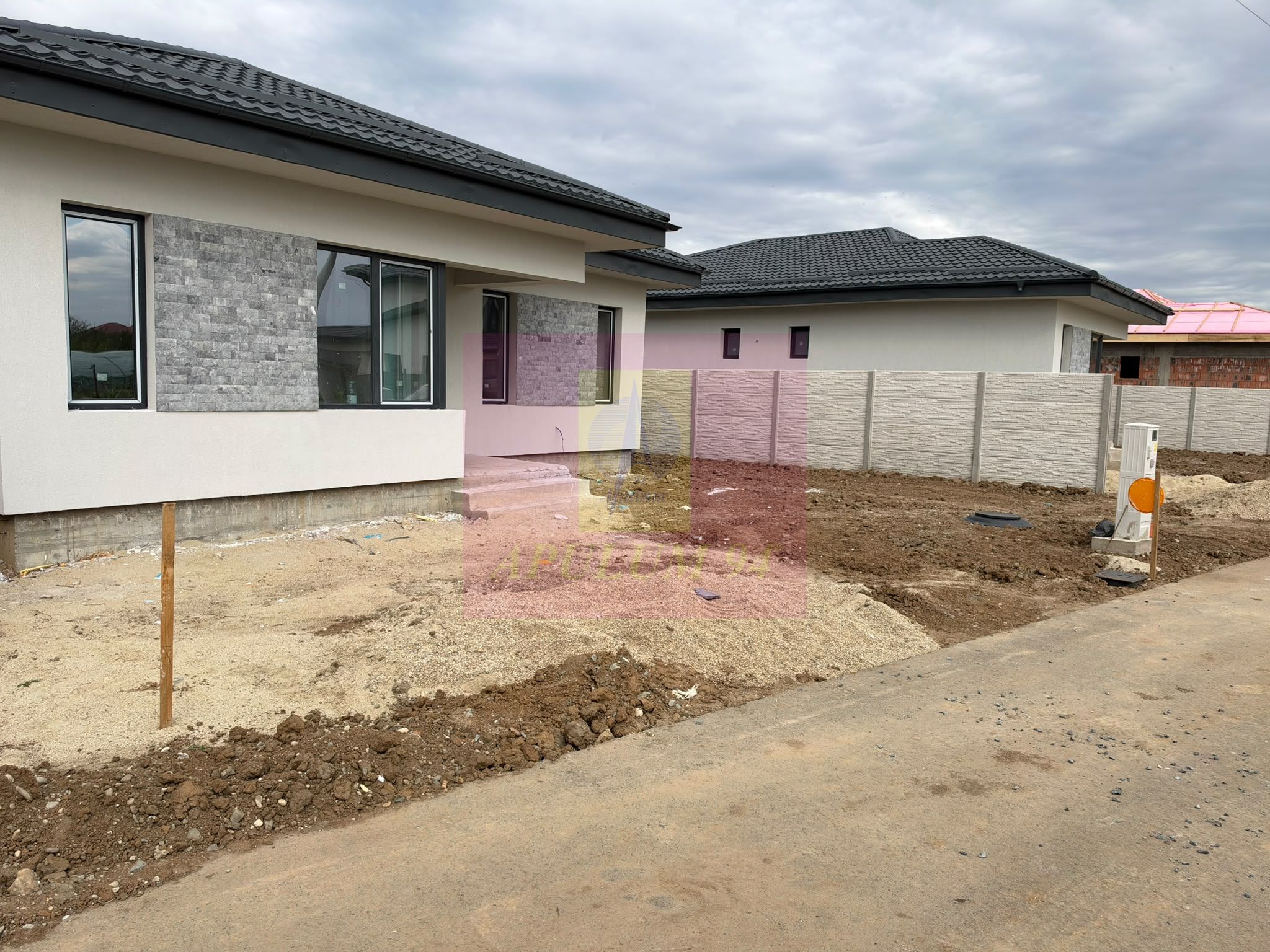 Casă noua 4 camere, apă, canalizare, gaze, asfalt, Dragomiresti Vale — fotografia 3