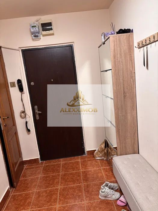 Apartament de Vanzare - 4 Camere - 81 mp - Zona PIATA PROGRESUL — fotografia 4