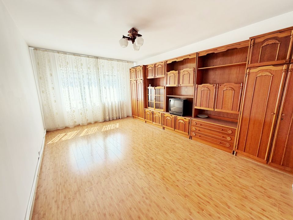 Apartament 3 camere decomandat + mansarda Curtea de Arges - Ivancea