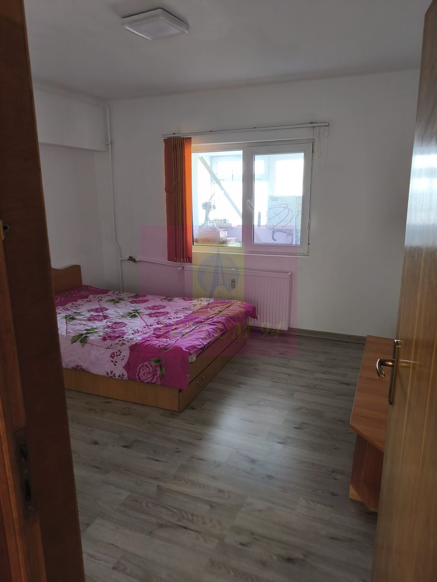 Vanzare apartament in zona Decebal- Calarasilor, metrou magistrala M2 — fotografia 3
