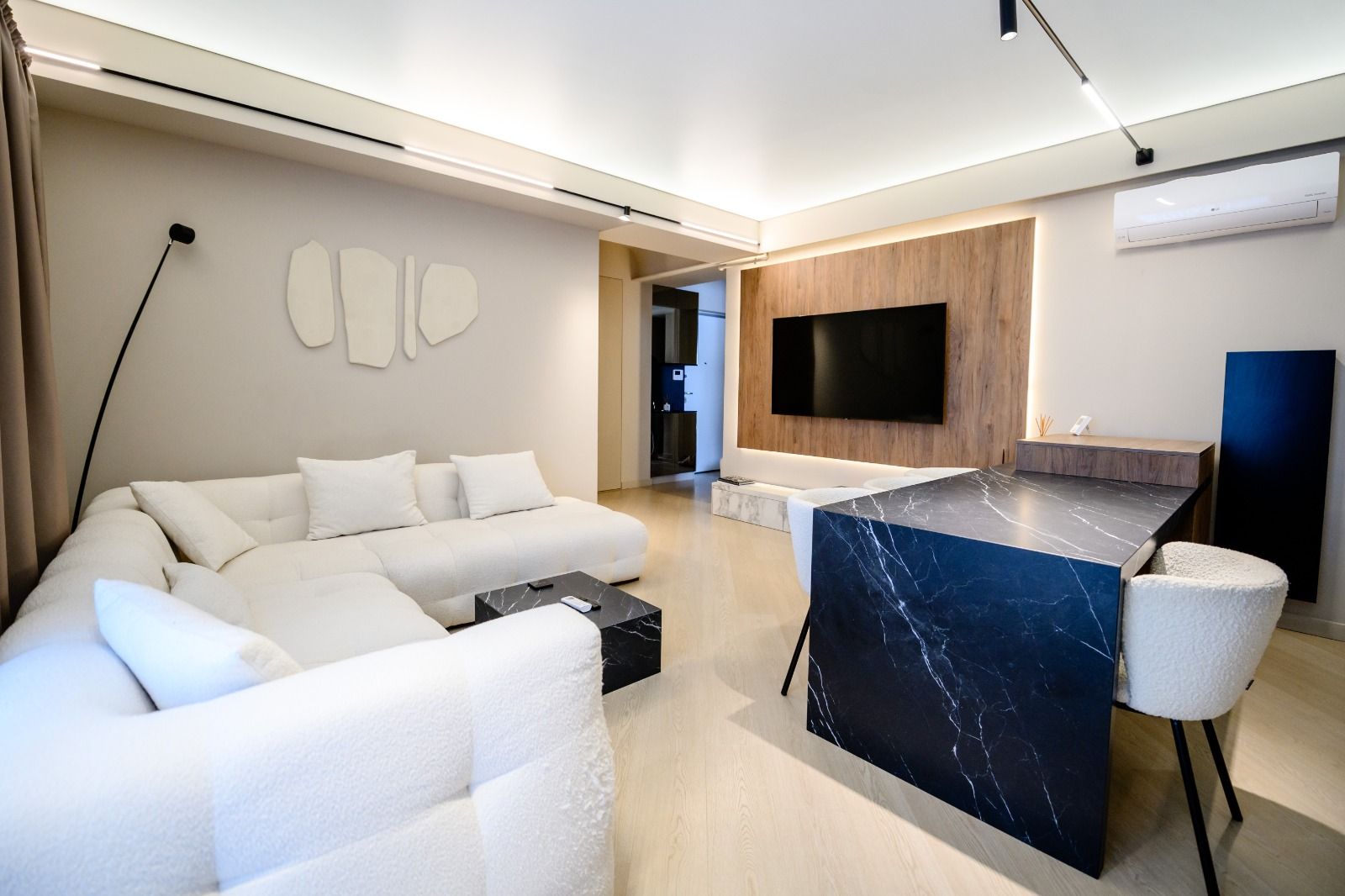 CORTINA NORTH | Apartament exclusivist | Parcare inclusa | Balcon 9 mp — fotografia 5