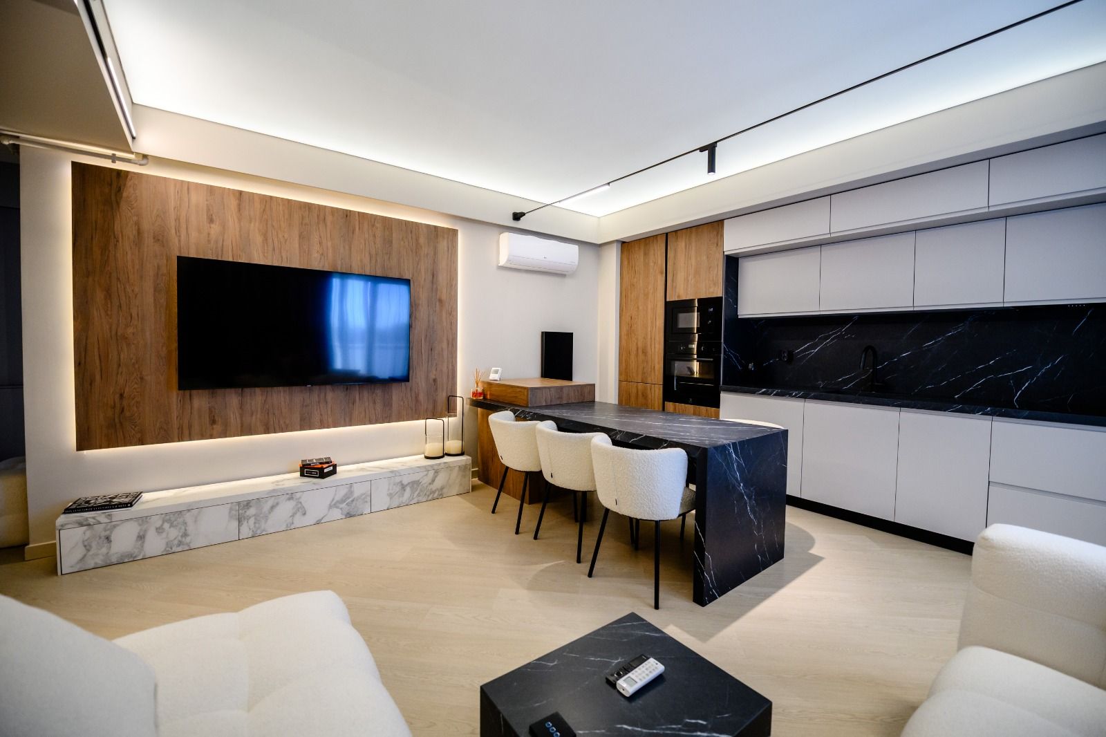 CORTINA NORTH | Apartament exclusivist | Parcare inclusa | Balcon 9 mp — fotografia 6