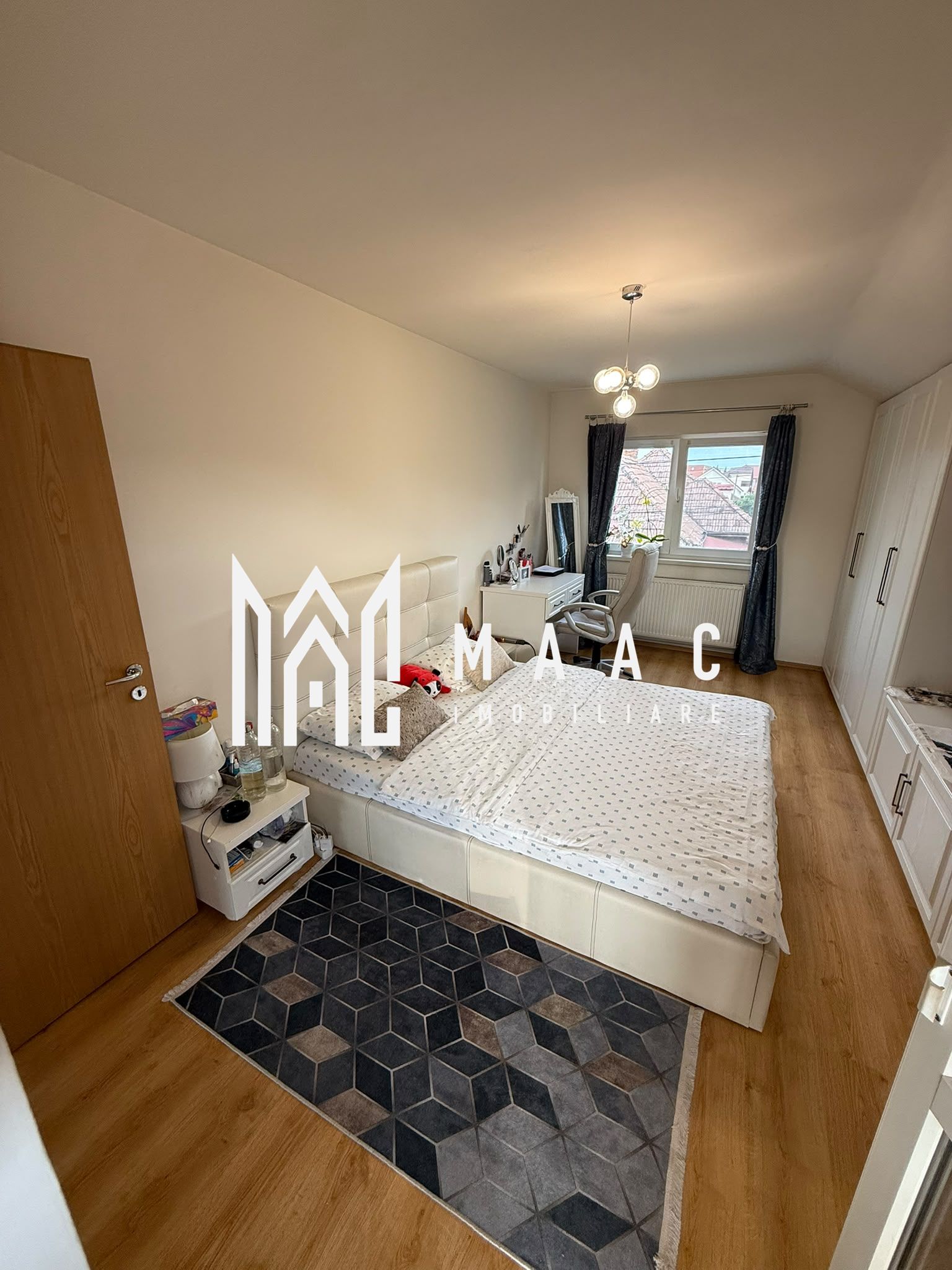 Casă de vânzare 3 camere | Lupeni, Sibiu | 141 mp utili, teren 676 mp — fotografia 14