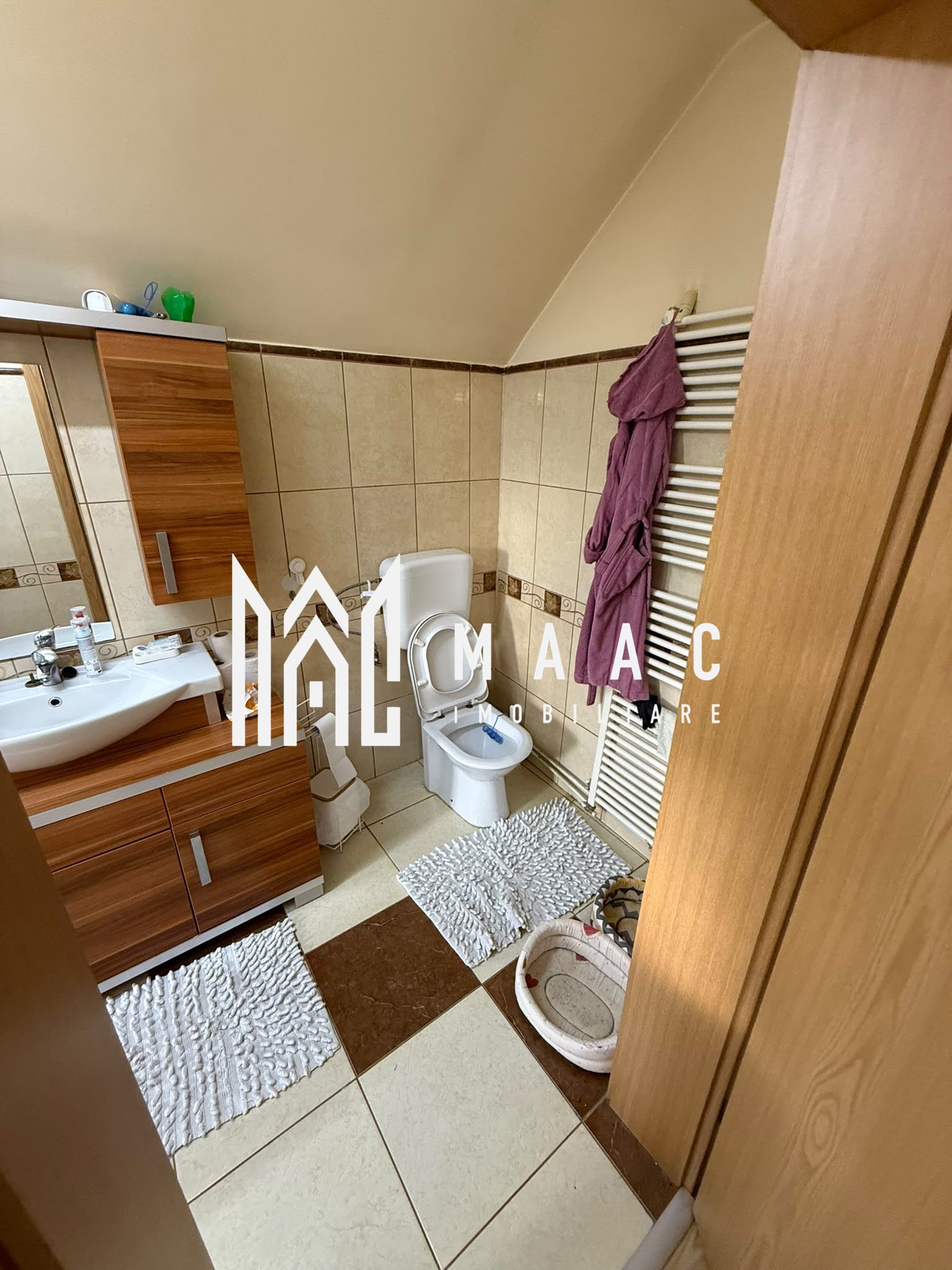 Casă de vânzare 3 camere | Lupeni, Sibiu | 141 mp utili, teren 676 mp — fotografia 19