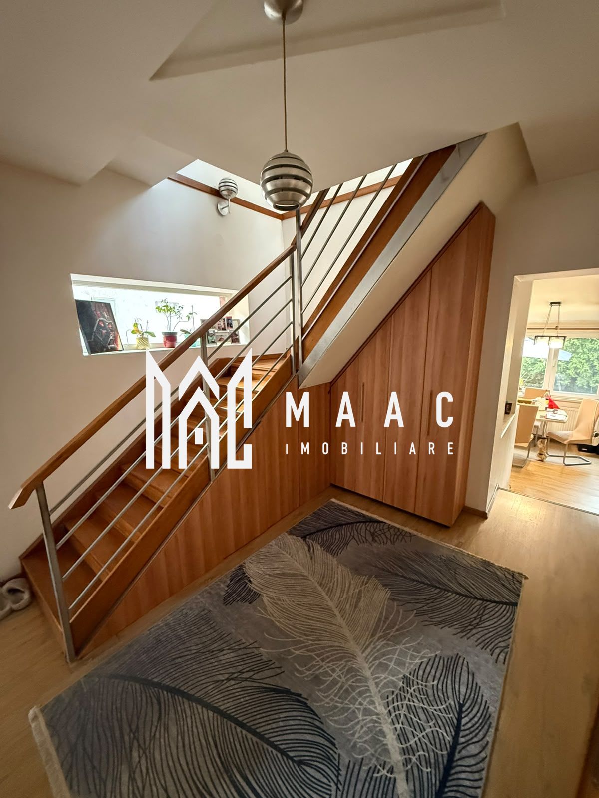 Casă de vânzare 3 camere | Lupeni, Sibiu | 141 mp utili, teren 676 mp — fotografia 3