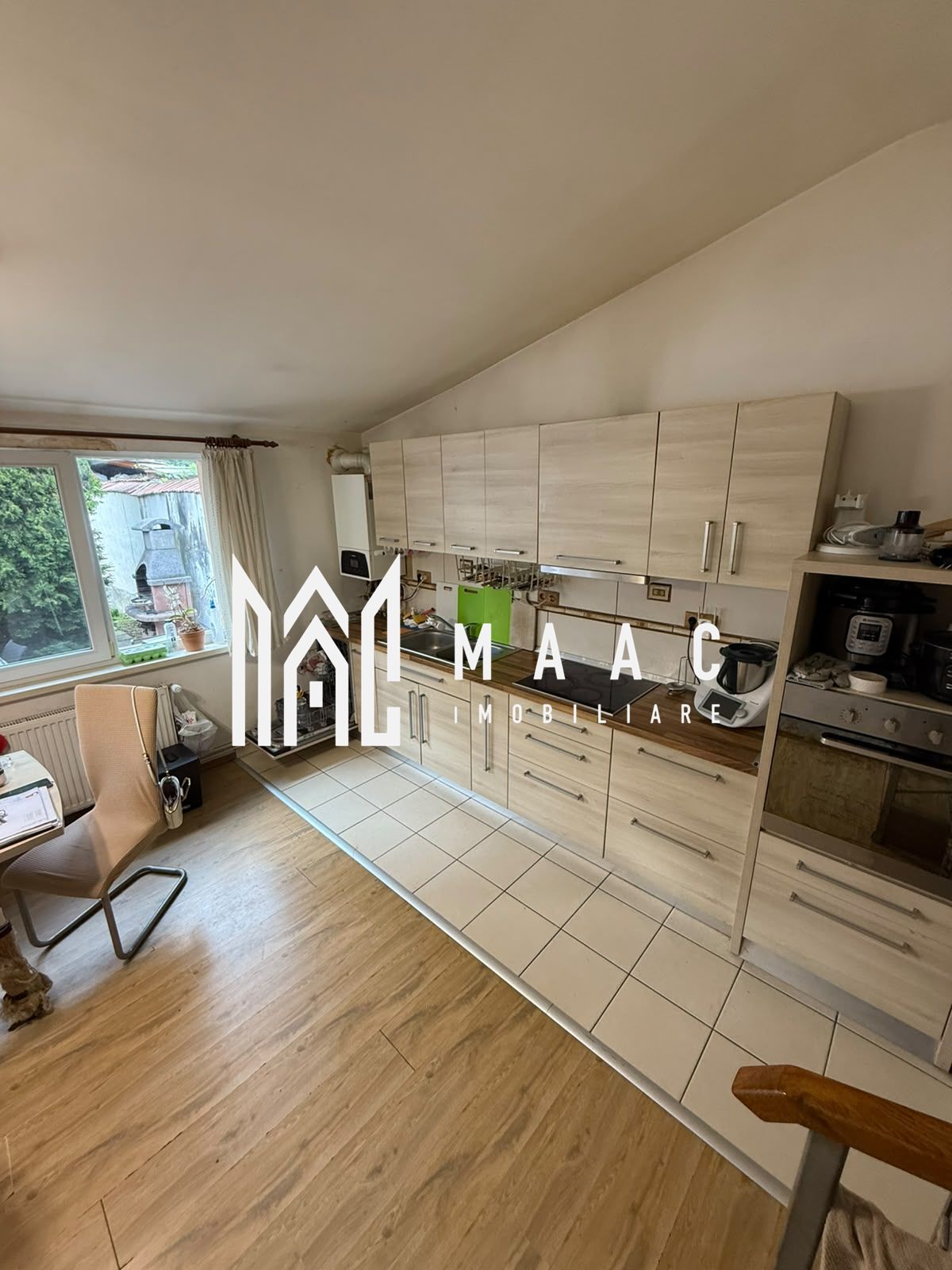 Casă de vânzare 3 camere | Lupeni, Sibiu | 141 mp utili, teren 676 mp — fotografia 6