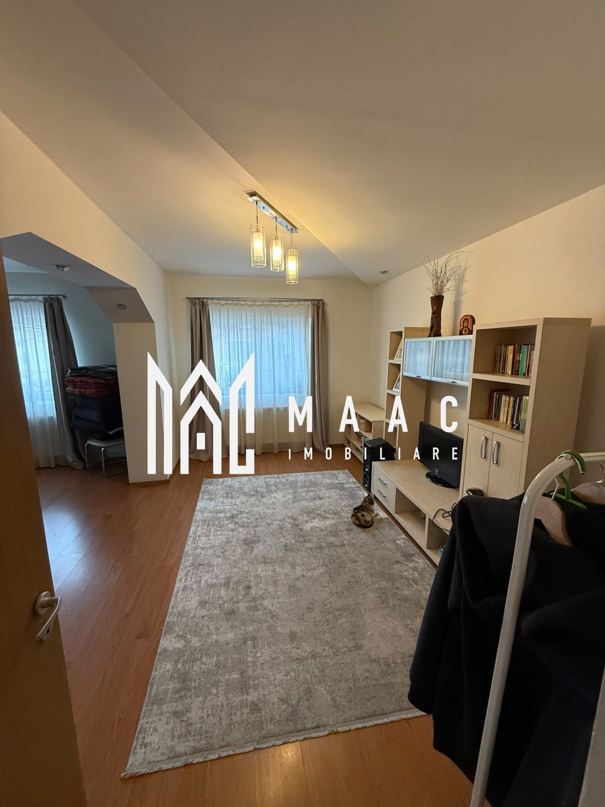 Casă de vânzare 3 camere | Lupeni, Sibiu | 141 mp utili, teren 676 mp — fotografia 7