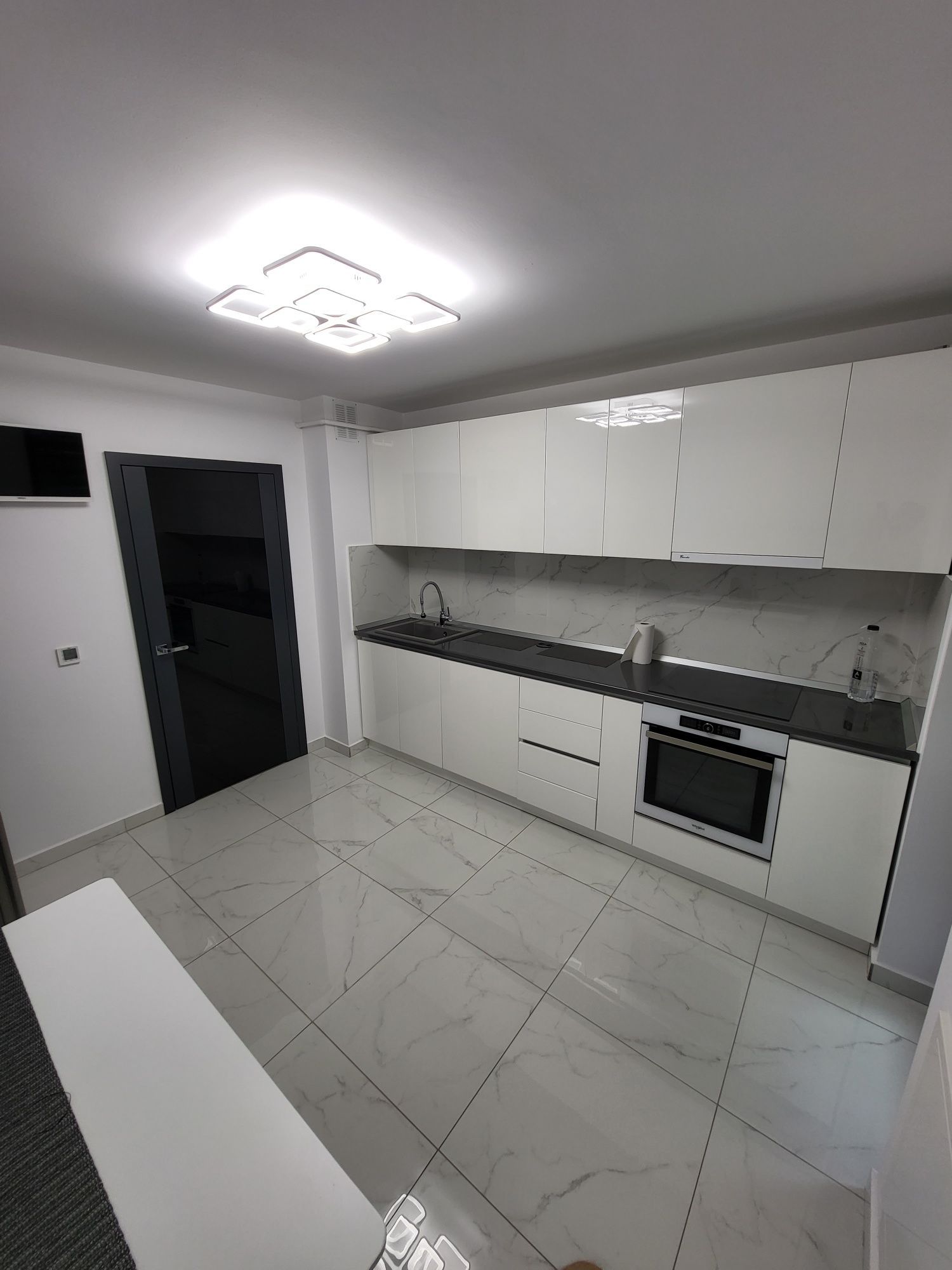 Vand apt. 2 cam. Soseaua Arcu tip vilă billa gara. — fotografia 3