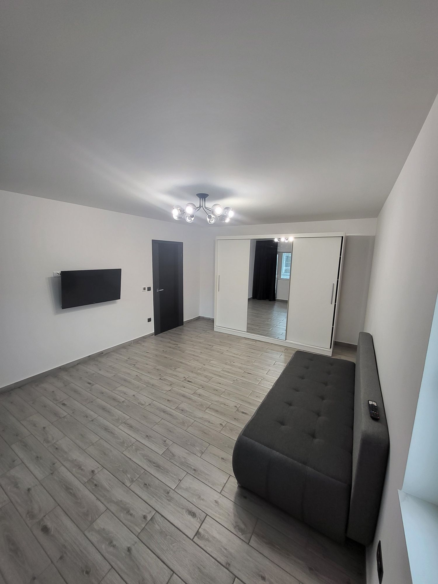 Vand apt. 2 cam. Soseaua Arcu tip vilă billa gara. — fotografia 4