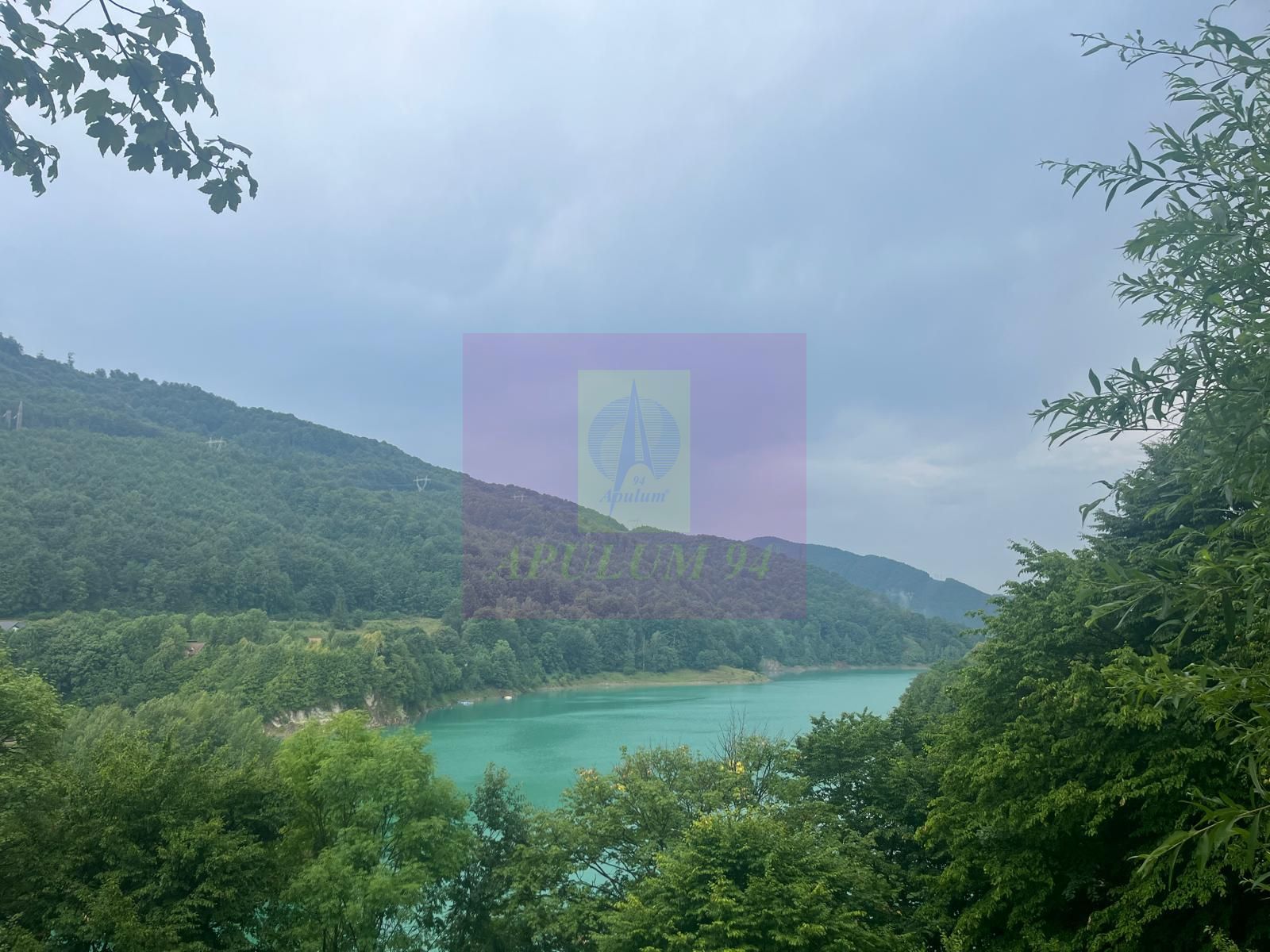 Teren cu deschidere la lac – Valea Doftanei, Prahova — fotografia 5