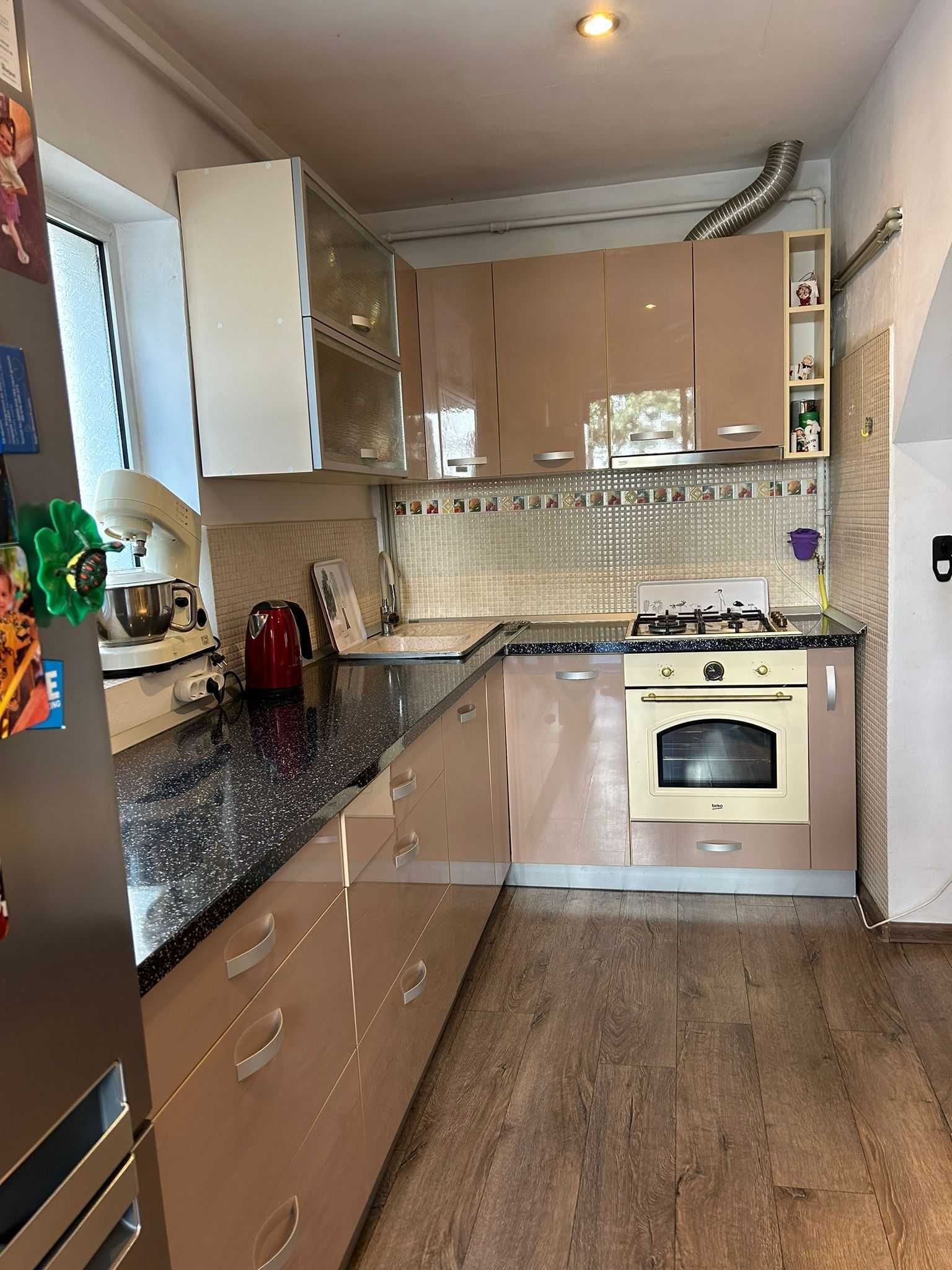 De vânzare apartament cu 4 camere în zona Cișmigiu — fotografia 2
