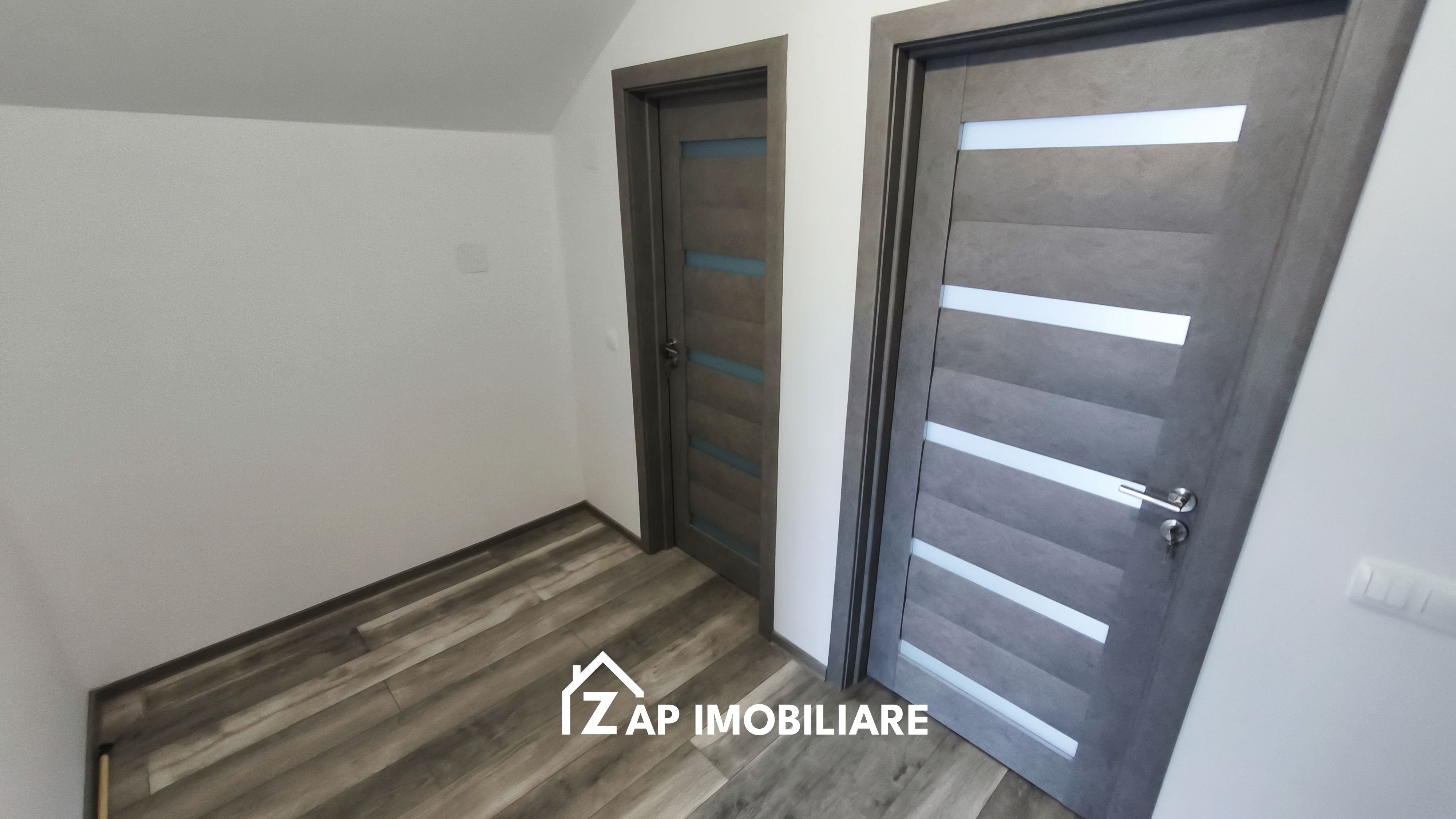 Casa la cheie 4 camere -  Sângeorgiu de Mures — fotografia 11