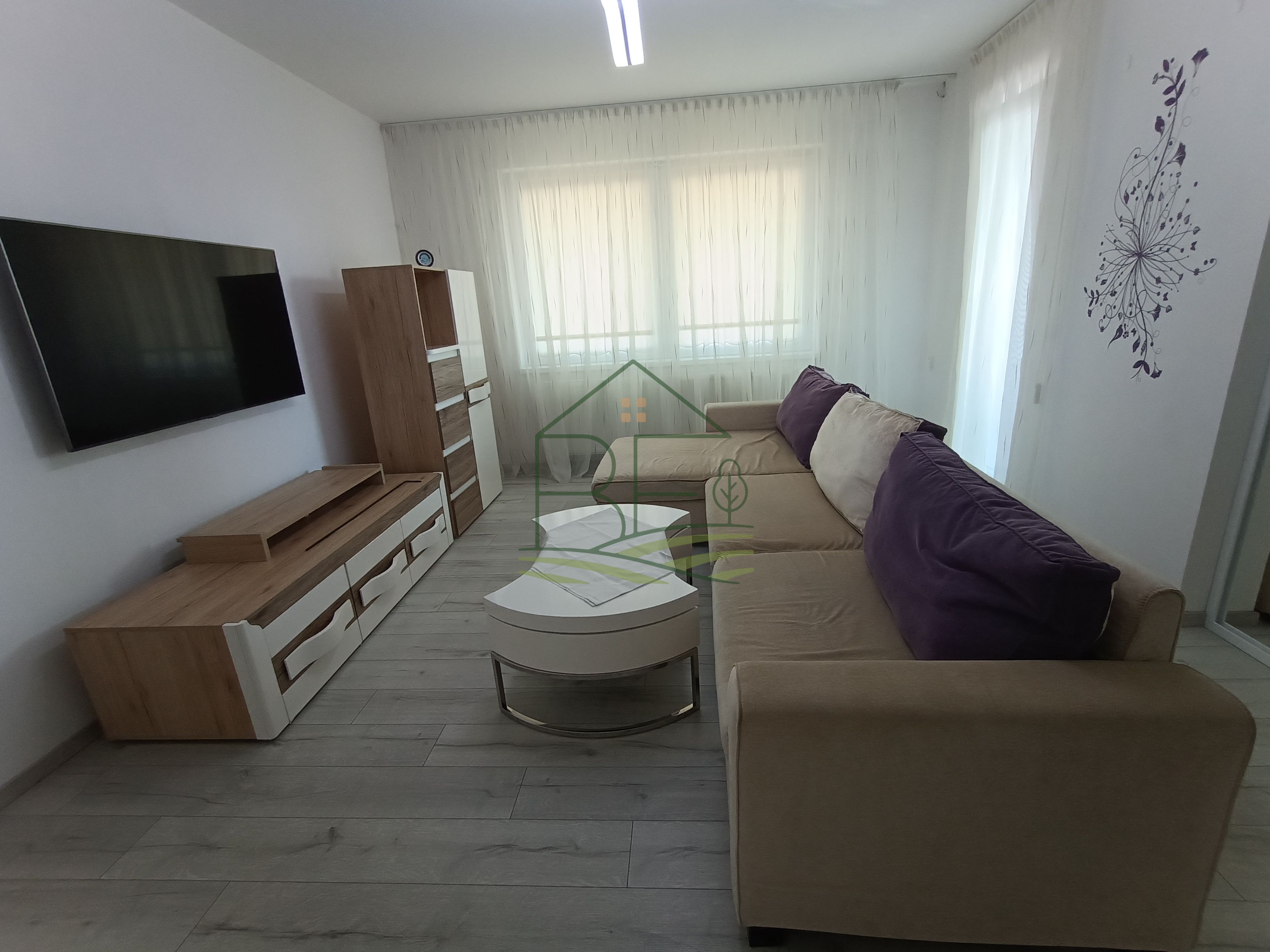 Apartament cu 3 camere de închiriat în Șelimbăr 75 mp + loc de parcare — fotografia 2