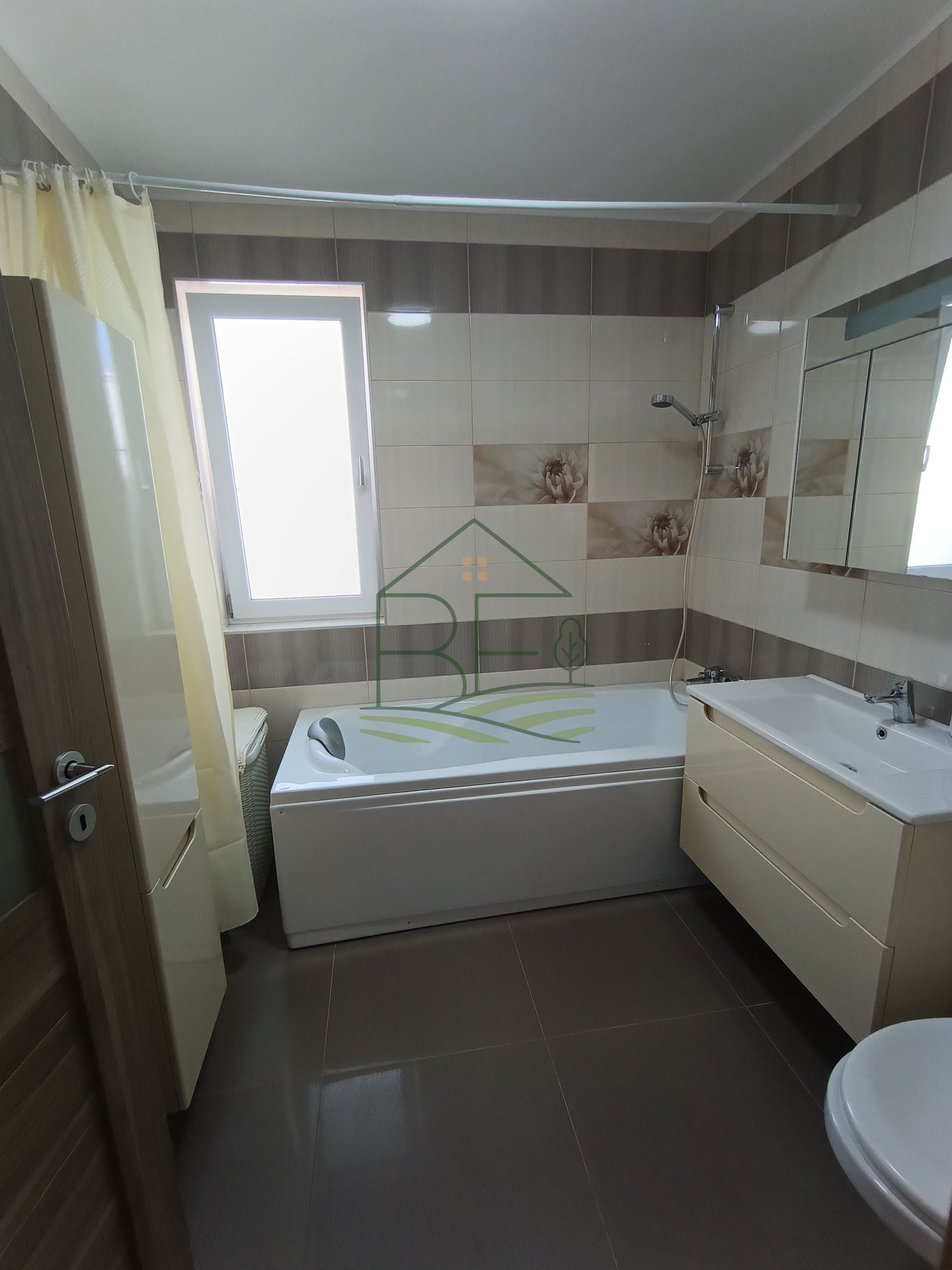 Apartament cu 3 camere de închiriat în Șelimbăr 75 mp + loc de parcare — fotografia 5