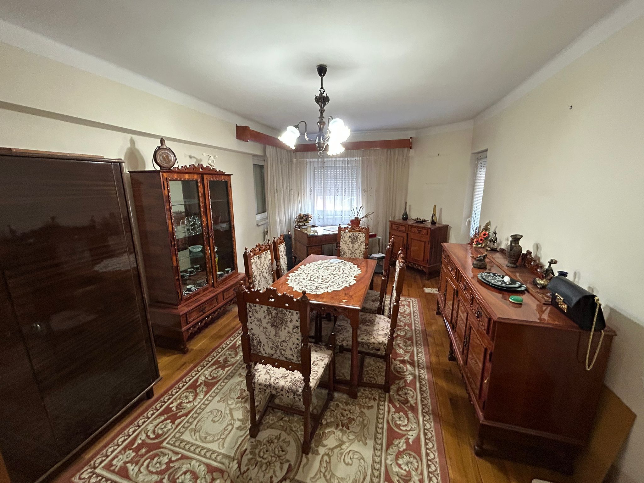 Apartament 3 camere, etaj 1 - zona Centru — fotografia 3