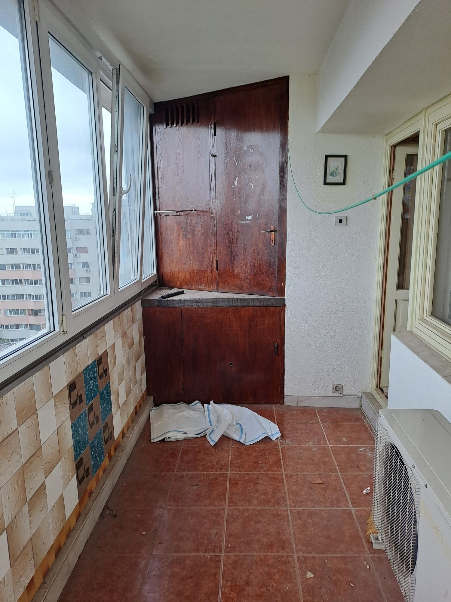 Vand apartament 4 camere — fotografia 4