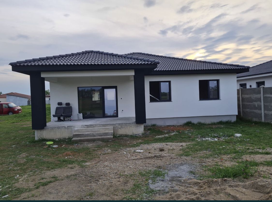 Vand casa Strada Odoreului,cartier Giulia! — fotografia 3