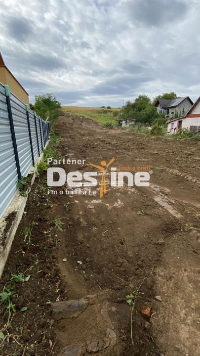 Teren intravilan 1200 mp utilități la asfalt investiție Valea Lunga — fotografia 2
