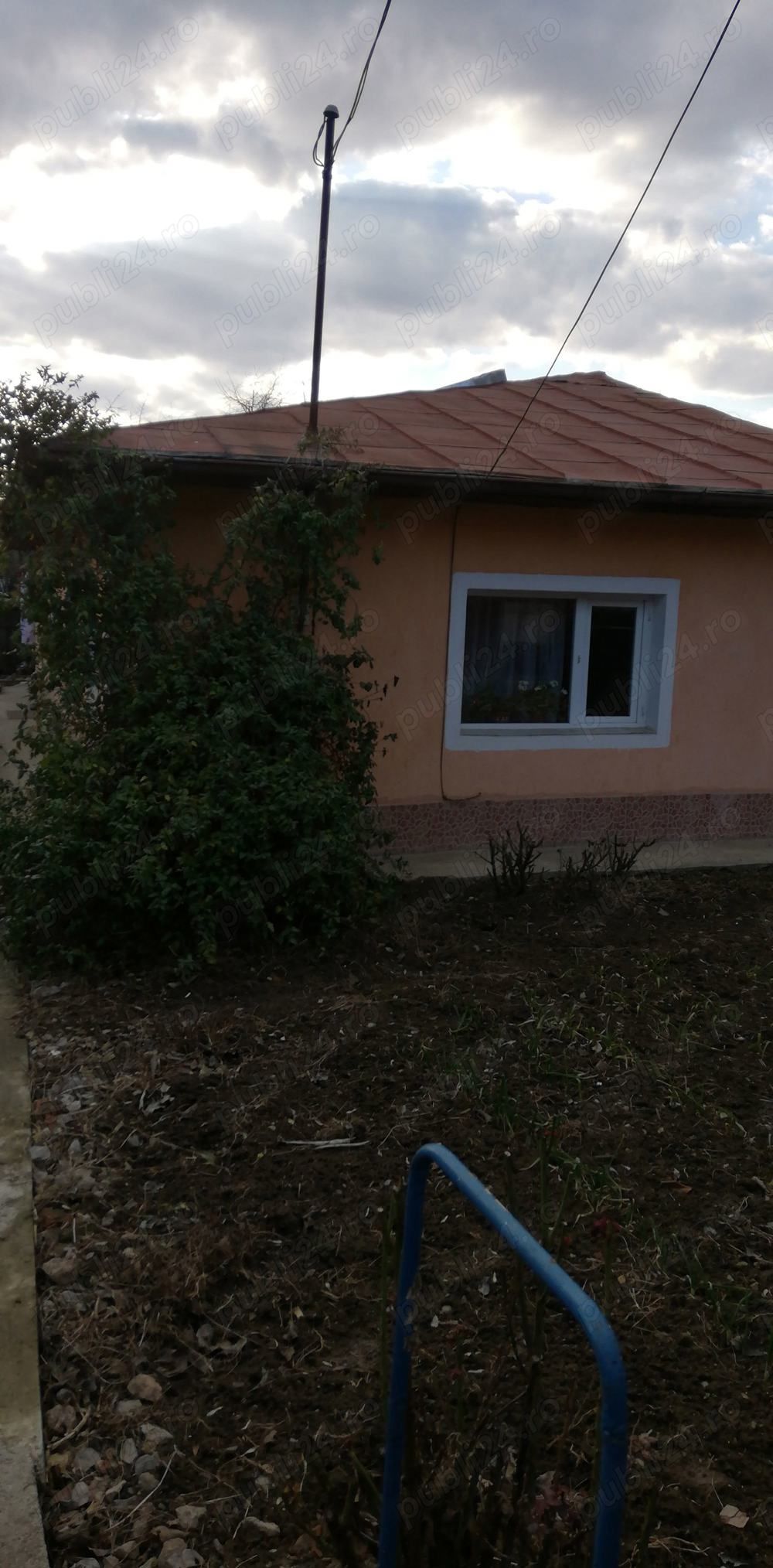 Casa de vânzare cu teren — fotografia 4