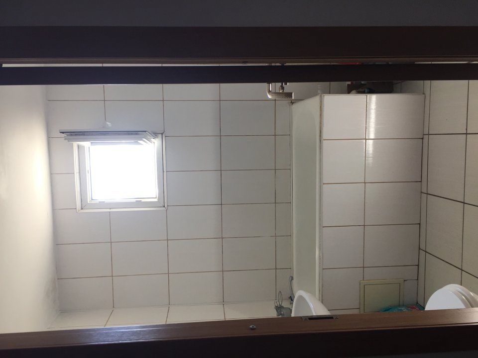 Apt 3cam renovat  69mp, dotat cu  CT, AC , an 1985  etaj 7/8, mobilat — fotografia 3