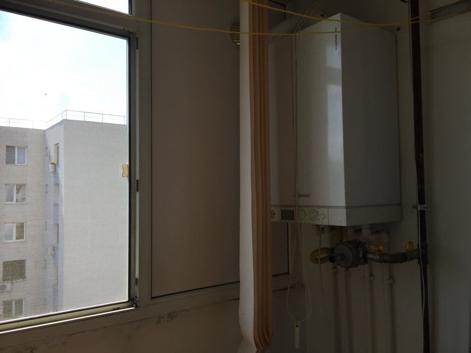 Apt 3cam renovat  69mp, dotat cu  CT, AC , an 1985  etaj 7/8, mobilat — fotografia 4