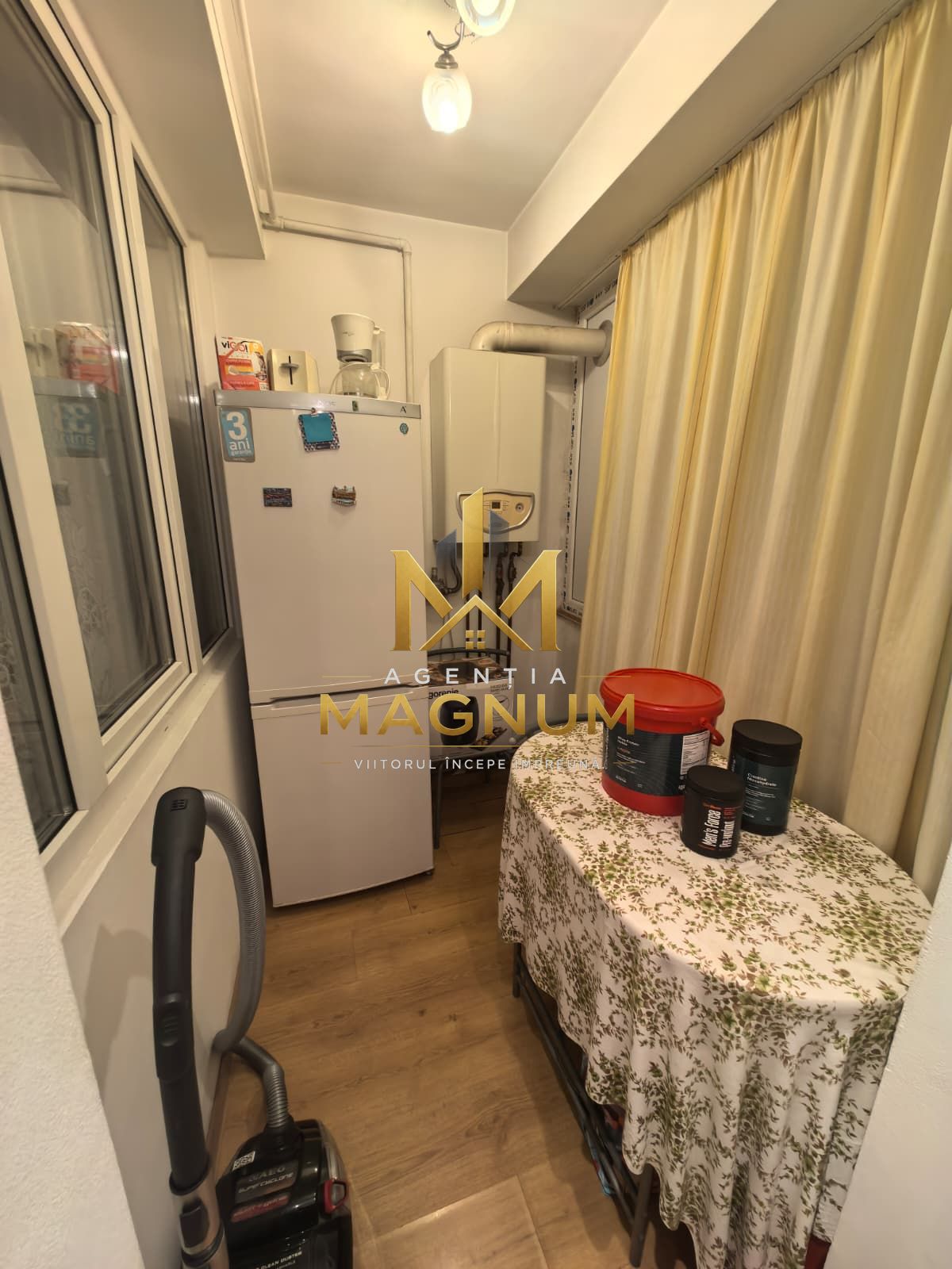 Apartament cu o camera de vanzare pe Bulevardul Republicii Baia Mare — fotografia 4