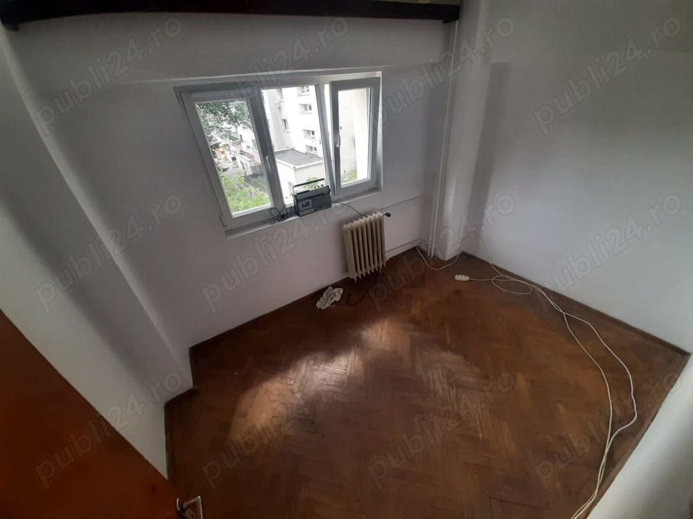 Apartament 4 camere Decomandat Strada Traian- Calea Mosilor — fotografia 3