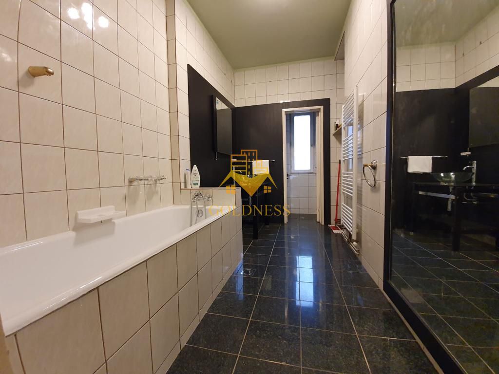4 camere decomandate,UMF, Pta Unirii, Ultracentral, Republicii, UBB — fotografia 7