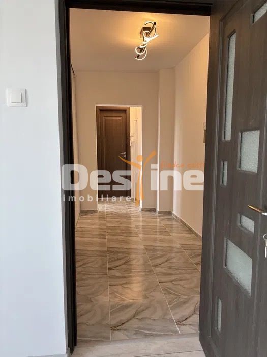 13 Septembrie | 2 camere | 60mp | et 8 | renovat | 119.900 euro — fotografia 2