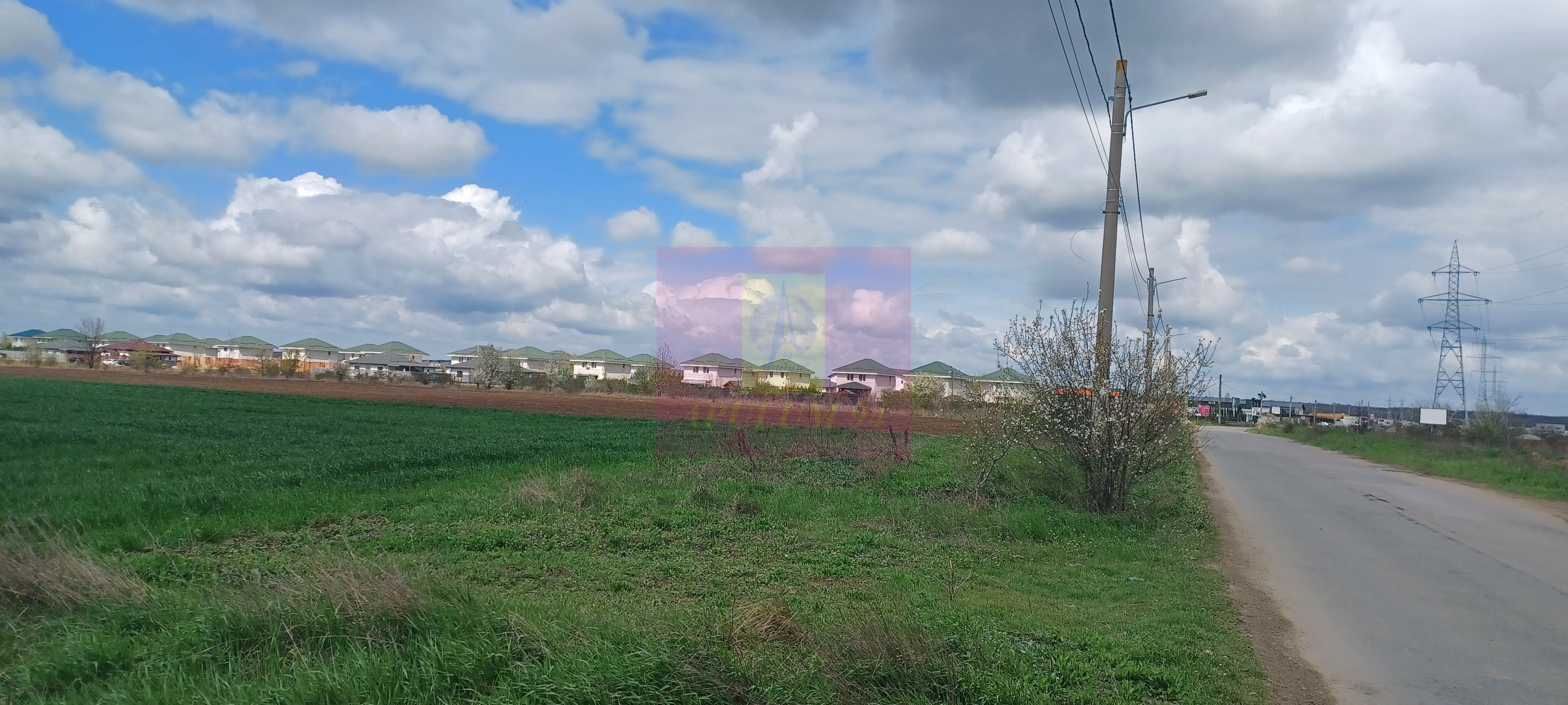 Săbăreni, teren intravilan 1000 mp, cu utilitati în apropiere — fotografia 2