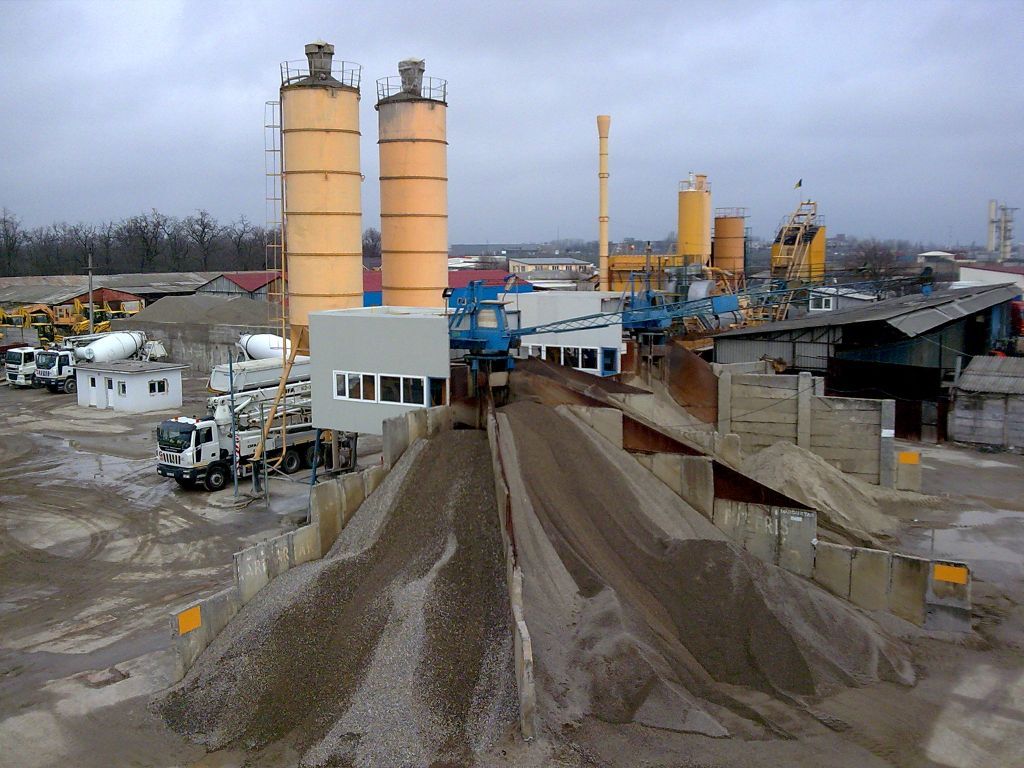 Afacere de vanzare | Hale | Teren 3,2 ha | Statie prefabricate — fotografia 3