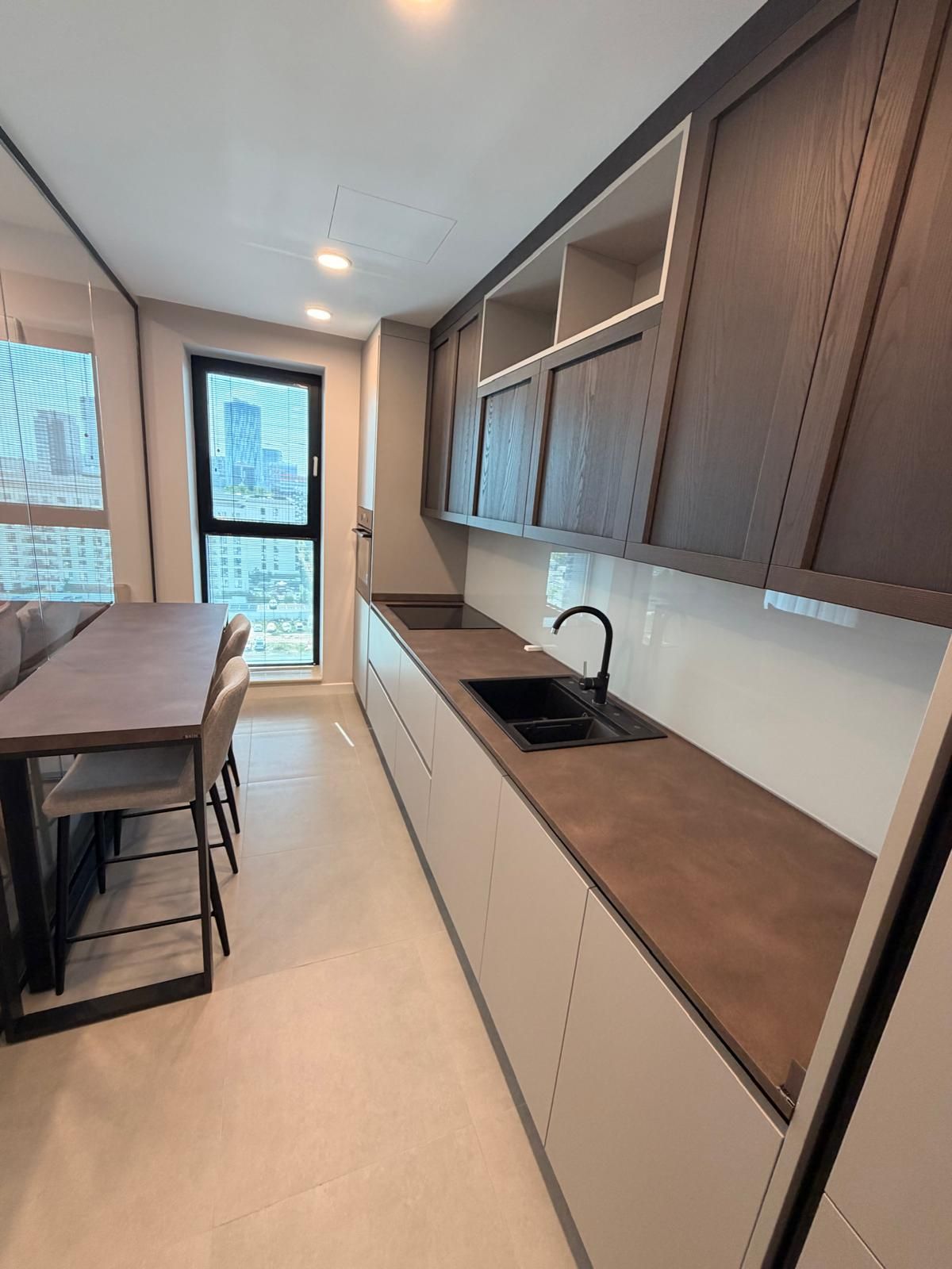 NUSCO CITY | Mobila Rovere | Bucatarie inchisa | Parcare inclusa | LUX — fotografia 6