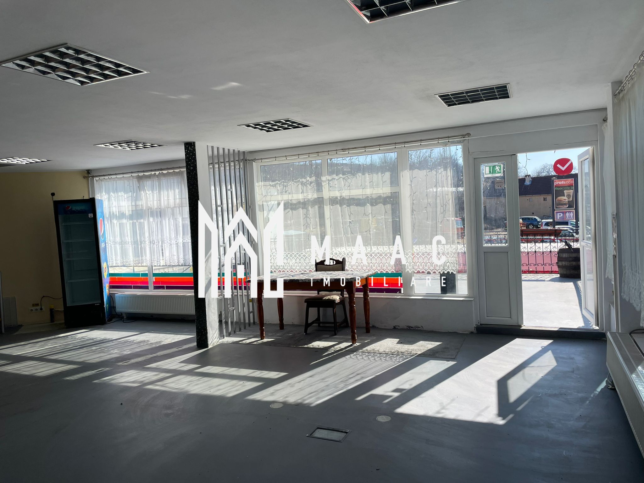 Spatiu comercial | 200 mp | Slimnic