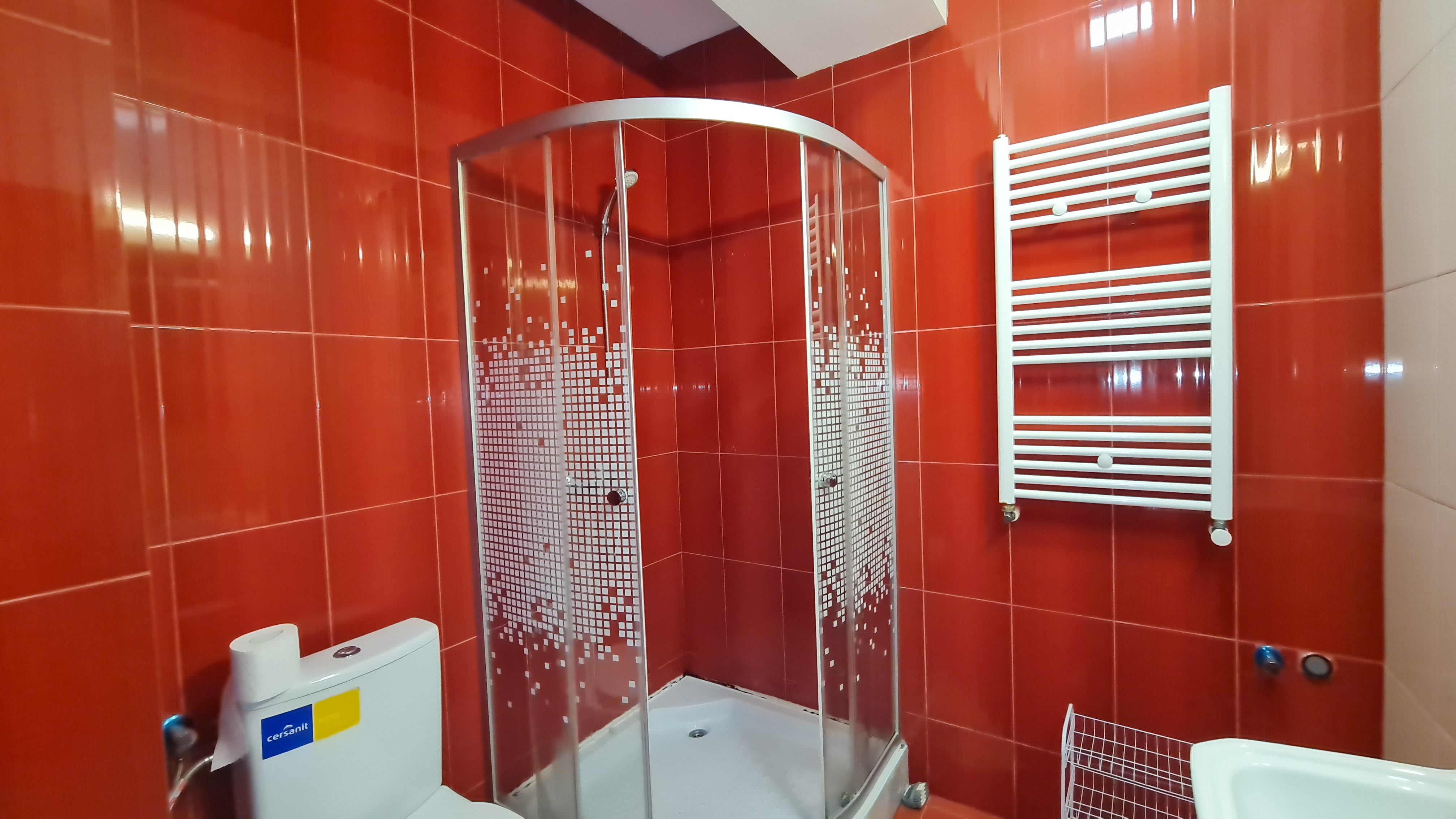 Garsoniere si apartamente de inchiriat- pretabil muncitori! — fotografia 17