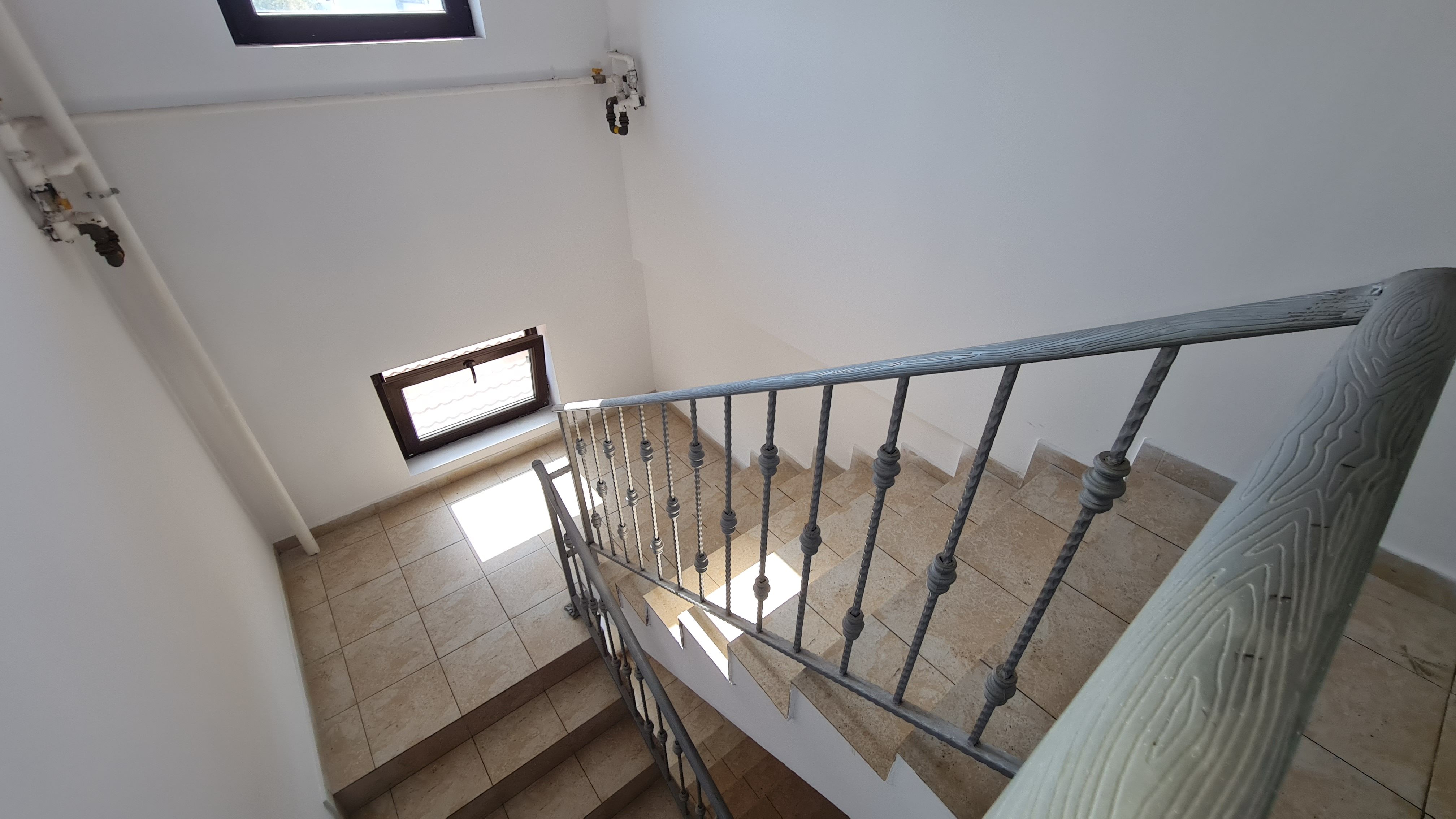Garsoniere si apartamente de inchiriat- pretabil muncitori! — fotografia 5