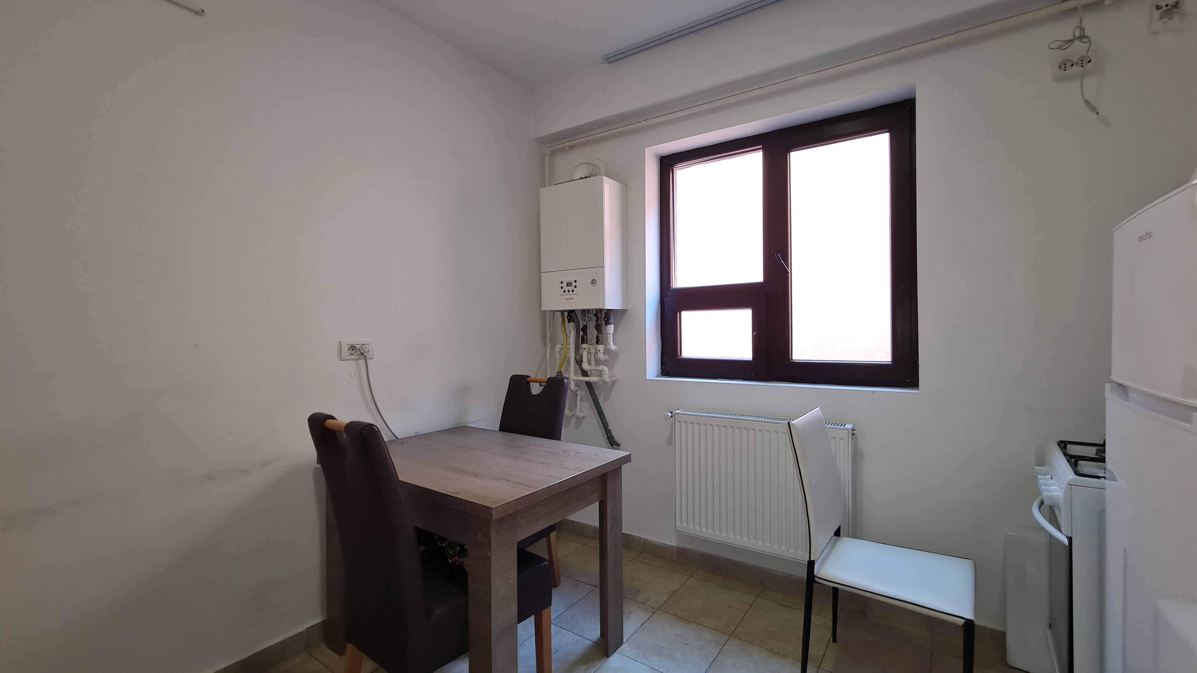 Garsoniere si apartamente de inchiriat- pretabil muncitori! — fotografia 7