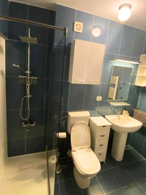 Un apartament care bifează exact ce contează spațiu lumină liniște și parcare — fotografia 7
