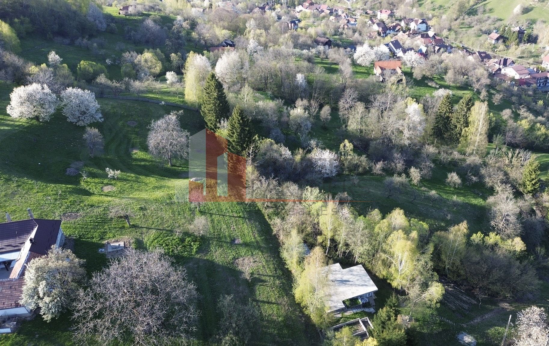 Teren 1.750 mp Bran – Poarta |Autorizatie si Fundatie | Utilități complete — fotografia 2